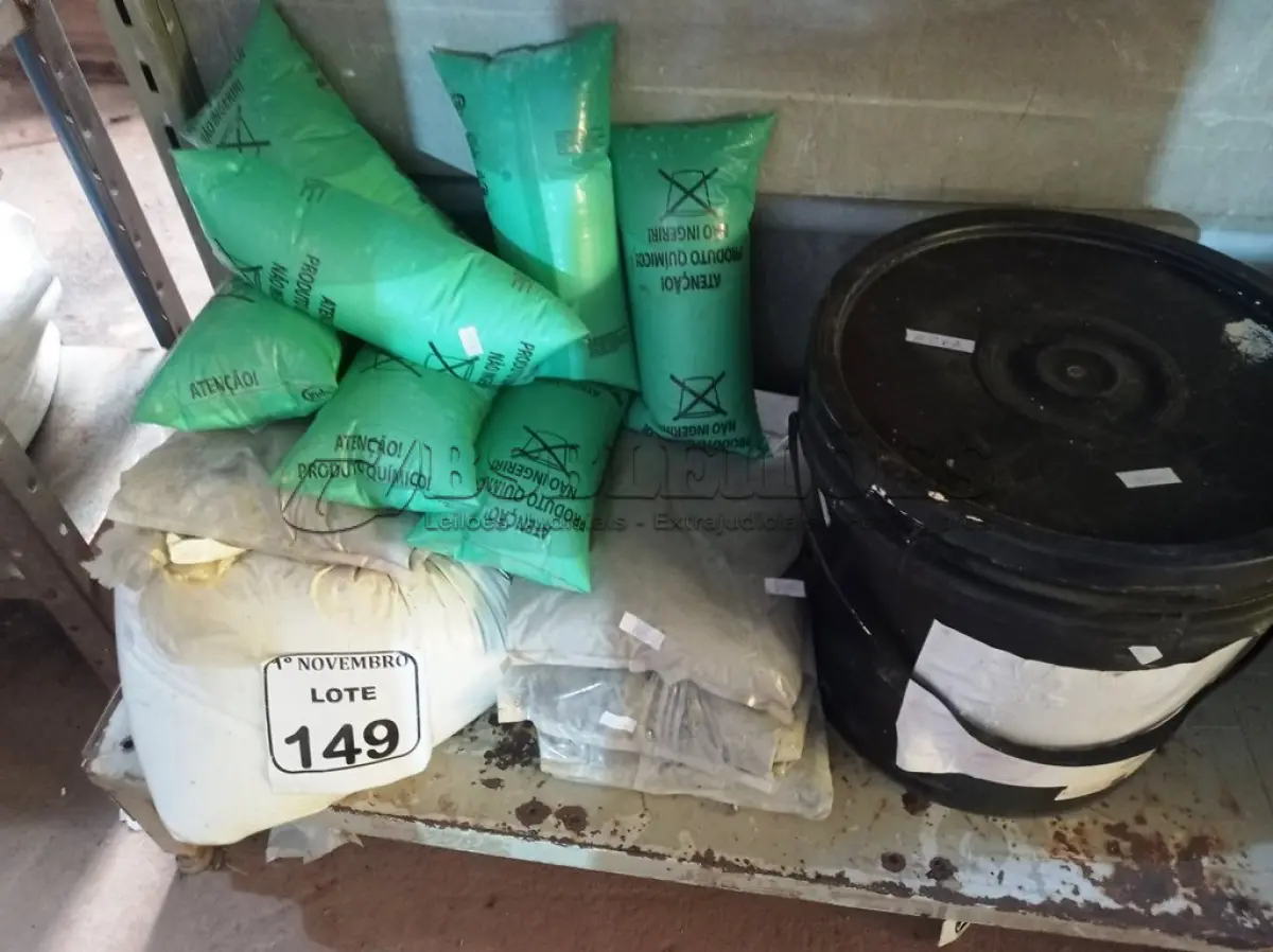 LOTE 149 - 01 MASSA ACRÍLICA DW-1000 PARA TRATAMENTO DE JUNTAS E ACABAMENTOS E MATERIAIS P/CONSTRUÇÃO DIVERSOS. (NO ESTADO) ATENÇÃO! FAZER A VISITAÇÃO ANTES DE ARREMATAR, NÃO SABEMOS SE FUNCIONA. LEILÃO NÃO TEM GARANTIA E NEM DEVOLUÇÃO, SUJEITO A POSSÍVEIS AVARIAS VISÍVEIS/OCULTAS E/OU AUSÊNCIA DE COMPONENTES.