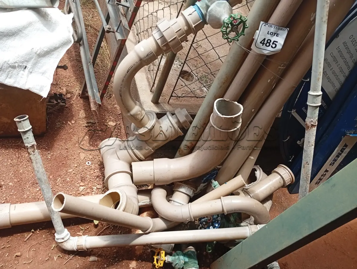 LOTE 485 - 1 LOTE C/VÁRIOS REGISTROS EM METAL E MATERIAIS DIVERSOS. (NO ESTADO) ATENÇÃO! FAZER A VISITAÇÃO ANTES DE ARREMATAR, NÃO SABEMOS SE FUNCIONA. LEILÃO NÃO TEM GARANTIA E NEM DEVOLUÇÃO, SUJEITO A POSSÍVEIS AVARIAS VISÍVEIS/OCULTAS E/OU AUSÊNCIA DE COMPONENTES.