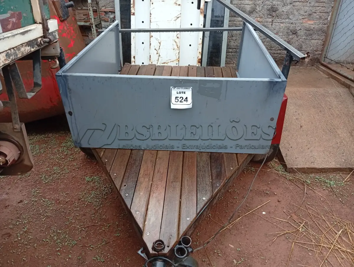 LOTE 524 - 01 CARRETINHA SEM DOCUMENTO. (NO ESTADO) ATENÇÃO! FAZER A VISITAÇÃO ANTES DE ARREMATAR, NÃO SABEMOS SE FUNCIONA. LEILÃO NÃO TEM GARANTIA E NEM DEVOLUÇÃO, SUJEITO A POSSÍVEIS AVARIAS VISÍVEIS/OCULTAS E/OU AUSÊNCIA DE COMPONENTES.