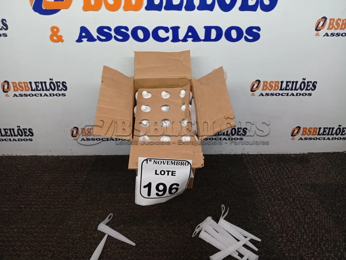 LOTE 196 - 12 SELANTES PU-40 MULTIUSO DE POLIURETANO. (NO ESTADO) ATENÇÃO! FAZER A VISITAÇÃO ANTES DE ARREMATAR, NÃO SABEMOS SE FUNCIONA. LEILÃO NÃO TEM GARANTIA E NEM DEVOLUÇÃO, SUJEITO A POSSÍVEIS AVARIAS VISÍVEIS/OCULTAS E/OU AUSÊNCIA DE COMPONENTES.