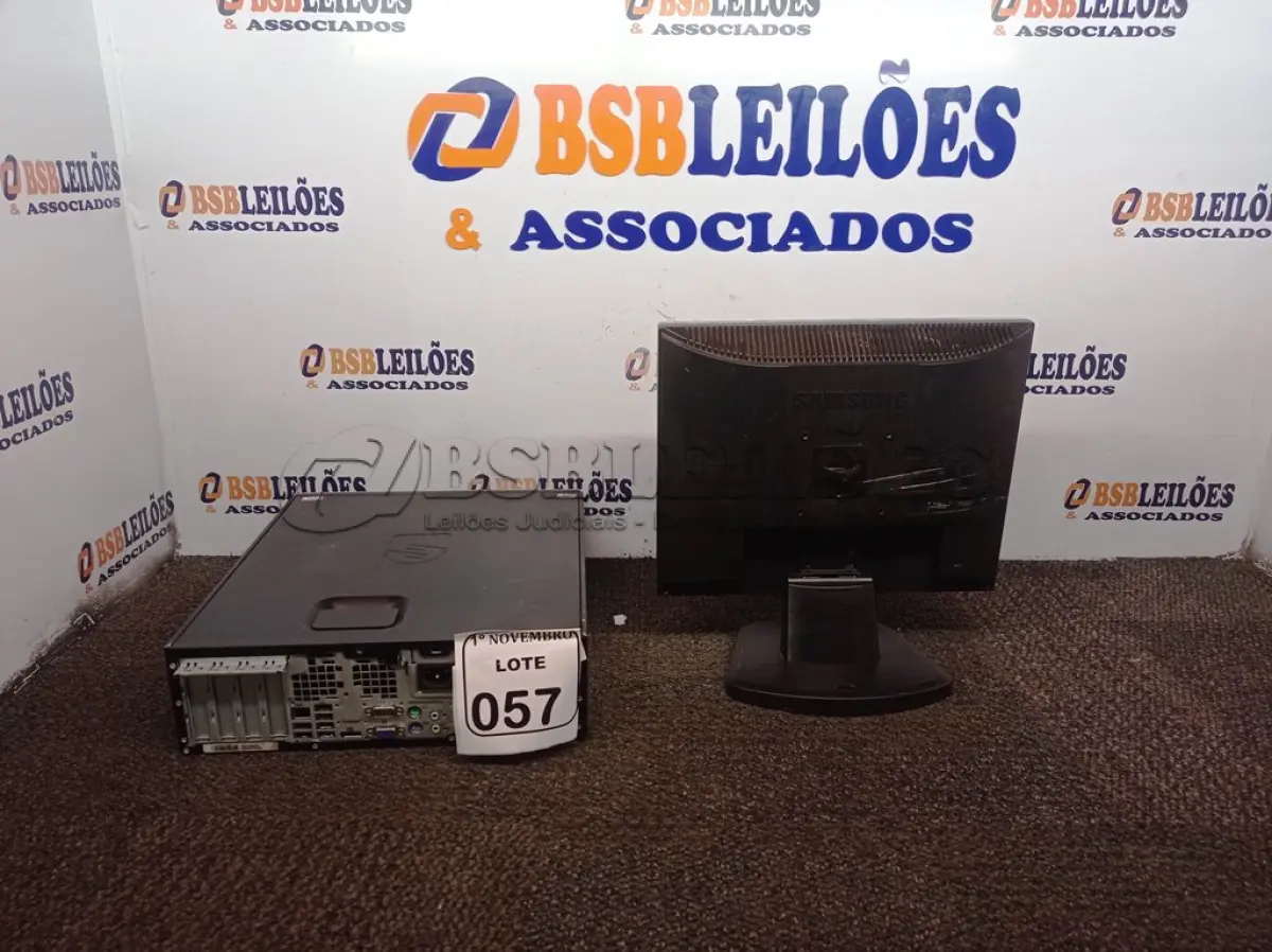 LOTE 057 - 01 CPU E 01 MONITOR MARCAS E MODELOS DIVERSOS. (NO ESTADO) ATENÇÃO! FAZER A VISITAÇÃO ANTES DE ARREMATAR, NÃO SABEMOS SE FUNCIONA. LEILÃO NÃO TEM GARANTIA E NEM DEVOLUÇÃO, SUJEITO A POSSÍVEIS AVARIAS VISÍVEIS/OCULTAS E/OU AUSÊNCIA DE COMPONENTES.