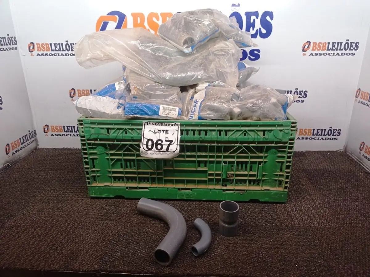 LOTE 067 - 01 LOTE C/GRANDE QUANTIDADE DE TUBULAÇÕES ELÉTRICAS MARCAS E MODELOS DIVERSOS. (NO ESTADO) ATENÇÃO! FAZER A VISITAÇÃO ANTES DE ARREMATAR, NÃO SABEMOS SE FUNCIONA. LEILÃO NÃO TEM GARANTIA E NEM DEVOLUÇÃO, SUJEITO A POSSÍVEIS AVARIAS VISÍVEIS/OCULTAS E/OU AUSÊNCIA DE COMPONENTES.