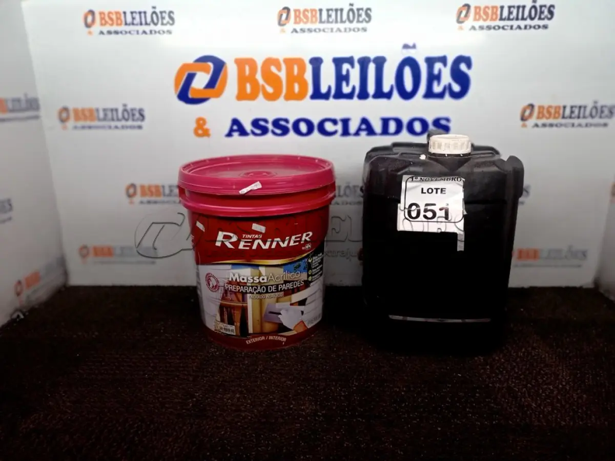 LOTE 051 - 01 MASSA ACRÍLICA P/PAREDE MARCA RENNER E 01 GALÃO DE ZARCÃO COR GRAFITE INCOMPLETO. (NO ESTADO) ATENÇÃO! FAZER A VISITAÇÃO ANTES DE ARREMATAR, NÃO SABEMOS SE FUNCIONA. LEILÃO NÃO TEM GARANTIA E NEM DEVOLUÇÃO, SUJEITO A POSSÍVEIS AVARIAS VISÍVEIS/OCULTAS E/OU AUSÊNCIA DE COMPONENTES.