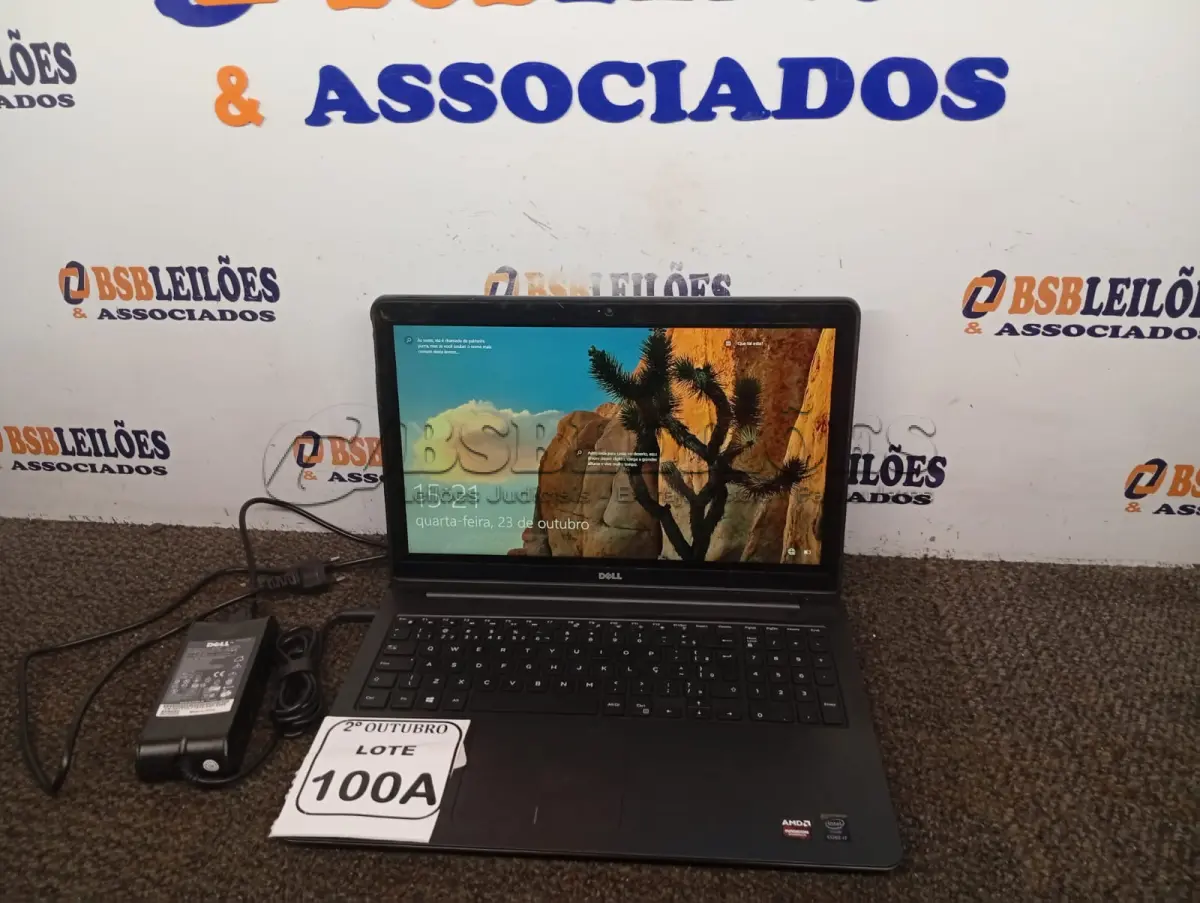 LOTE 100 - 01 NOTEBOOK DELL 17 POL" TECLADO NUMÉRICO I7 DE QUINTA GERAÇÃO 8 GB DE RAM SSD 250 GB WINDOWS ORIGINAL PLACA DE VÍDEO DEDICADA 2GB TOUCH SCREEN SEGURANDO BATERIA. (NO ESTADO) ATENÇÃO! FAZER A VISITAÇÃO ANTES DE ARREMATAR, NÃO SABEMOS SE FUNCIONA. LEILÃO NÃO TEM GARANTIA E NEM DEVOLUÇÃO, SUJEITO A POSSÍVEIS AVARIAS VISÍVEIS/OCULTAS E/OU AUSÊNCIA DE COMPONENTES.