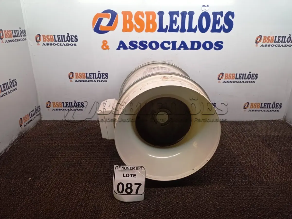 LOTE 087 - 01 EXAUSTOR TD2000. (NO ESTADO) ATENÇÃO! FAZER A VISITAÇÃO ANTES DE ARREMATAR, NÃO SABEMOS SE FUNCIONA. LEILÃO NÃO TEM GARANTIA E NEM DEVOLUÇÃO, SUJEITO A POSSÍVEIS AVARIAS VISÍVEIS/OCULTAS E/OU AUSÊNCIA DE COMPONENTES.