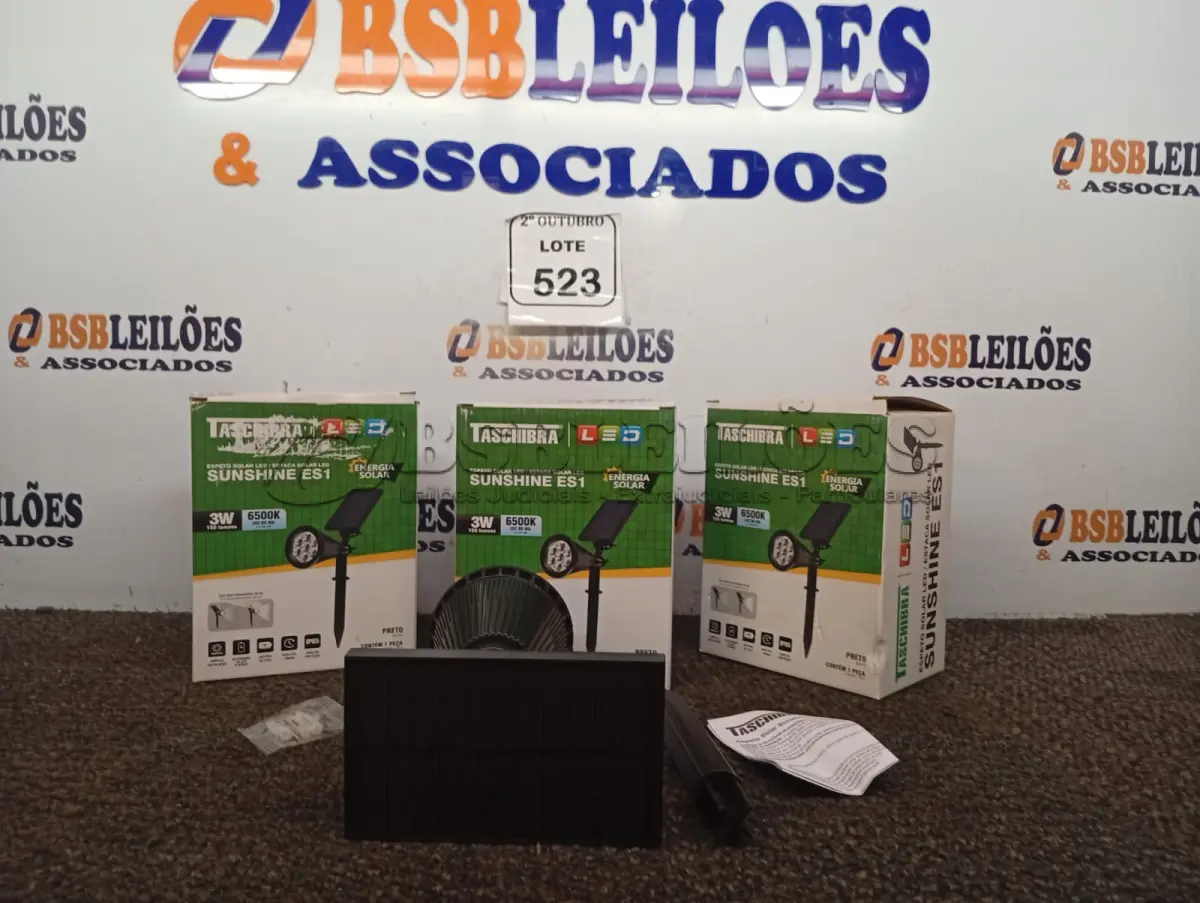 LOTE 523 - 03 ESPETOS SOLARES DE LED MARCA TASCHIBRA. (NO ESTADO) ATENÇÃO! FAZER A VISITAÇÃO ANTES DE ARREMATAR, NÃO SABEMOS SE FUNCIONA. LEILÃO NÃO TEM GARANTIA E NEM DEVOLUÇÃO, SUJEITO A POSSÍVEIS AVARIAS VISÍVEIS/OCULTAS E/OU AUSÊNCIA DE COMPONENTES.
