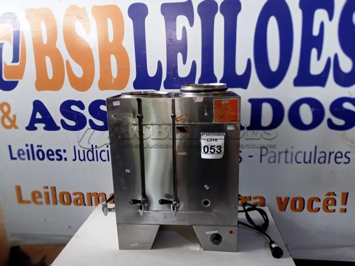 LOTE 053 - 01 CAFETEIRA EM INOX ELÉTRICA COM 03 TORNEIRAS. (NO ESTADO) ATENÇÃO! FAZER A VISITAÇÃO ANTES DE ARREMATAR, NÃO SABEMOS SE FUNCIONA. LEILÃO NÃO TEM GARANTIA E NEM DEVOLUÇÃO, SUJEITO A POSSÍVEIS AVARIAS VISÍVEIS/OCULTAS E/OU AUSÊNCIA DE COMPONENTES.