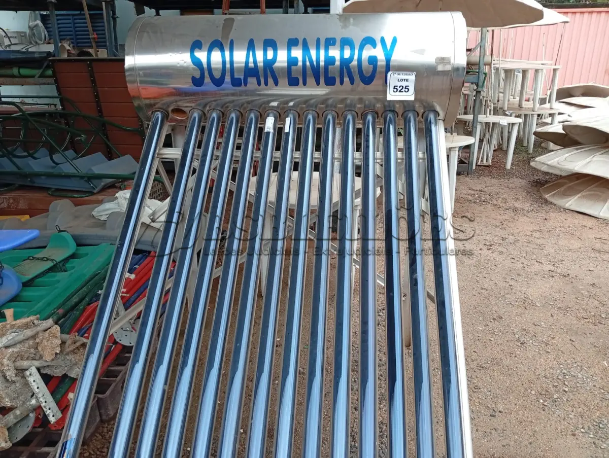 LOTE 525 - 01 AQUECEDOR SOLAR. (NO ESTADO) ATENÇÃO! FAZER A VISITAÇÃO ANTES DE ARREMATAR, NÃO SABEMOS SE FUNCIONA. LEILÃO NÃO TEM GARANTIA E NEM DEVOLUÇÃO, SUJEITO A POSSÍVEIS AVARIAS VISÍVEIS/OCULTAS E/OU AUSÊNCIA DE COMPONENTES.