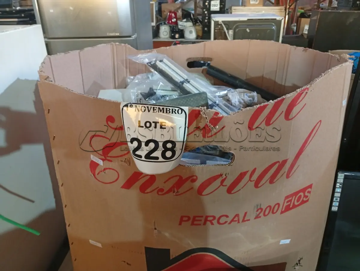 LOTE 228 - 01 LOTE C/GRANDE QUANTIDADE DE TUBULAÇÕES ELÉTRICAS MARCAS E MODELOS DIVERSOS. (NO ESTADO) ATENÇÃO! FAZER A VISITAÇÃO ANTES DE ARREMATAR, NÃO SABEMOS SE FUNCIONA. LEILÃO NÃO TEM GARANTIA E NEM DEVOLUÇÃO, SUJEITO A POSSÍVEIS AVARIAS VISÍVEIS/OCULTAS E/OU AUSÊNCIA DE COMPONENTES.