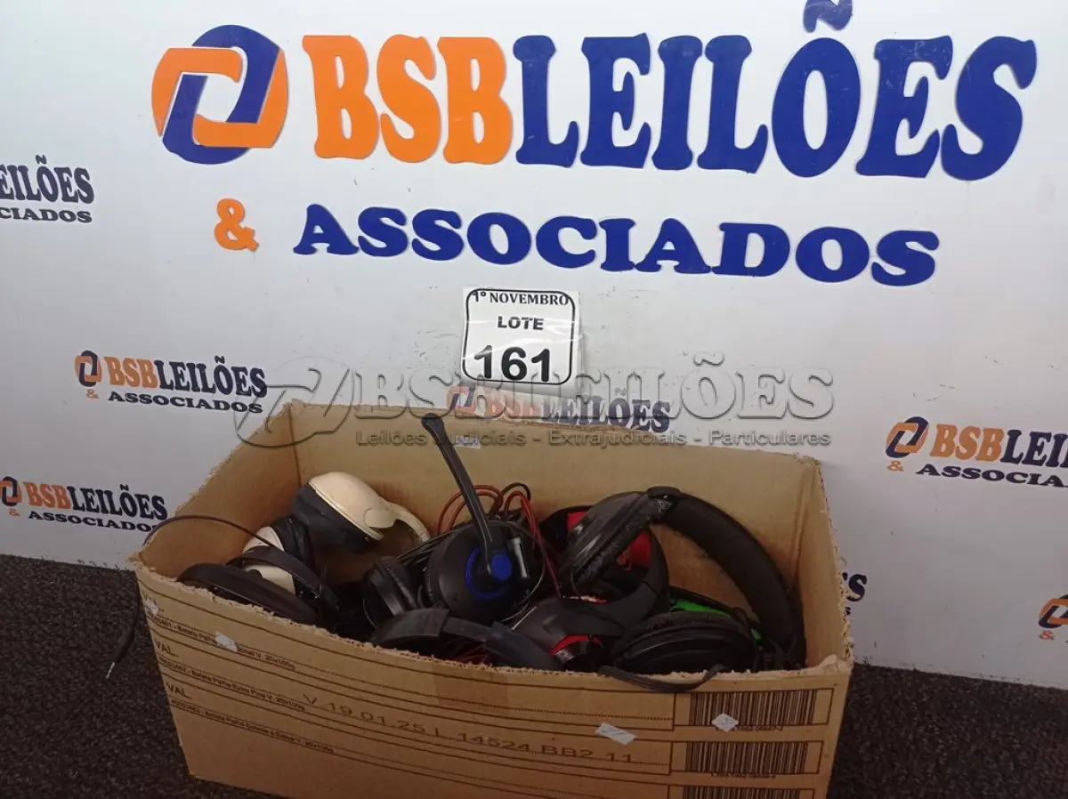 LOTE 161 - 01 LOTE C/DIVERSOS FONES DE OUVIDO MARCAS E MODELOS DIVERSOS. (NO ESTADO) ATENÇÃO! FAZER A VISITAÇÃO ANTES DE ARREMATAR, NÃO SABEMOS SE FUNCIONA. LEILÃO NÃO TEM GARANTIA E NEM DEVOLUÇÃO, SUJEITO A POSSÍVEIS AVARIAS VISÍVEIS/OCULTAS E/OU AUSÊNCIA DE COMPONENTES.