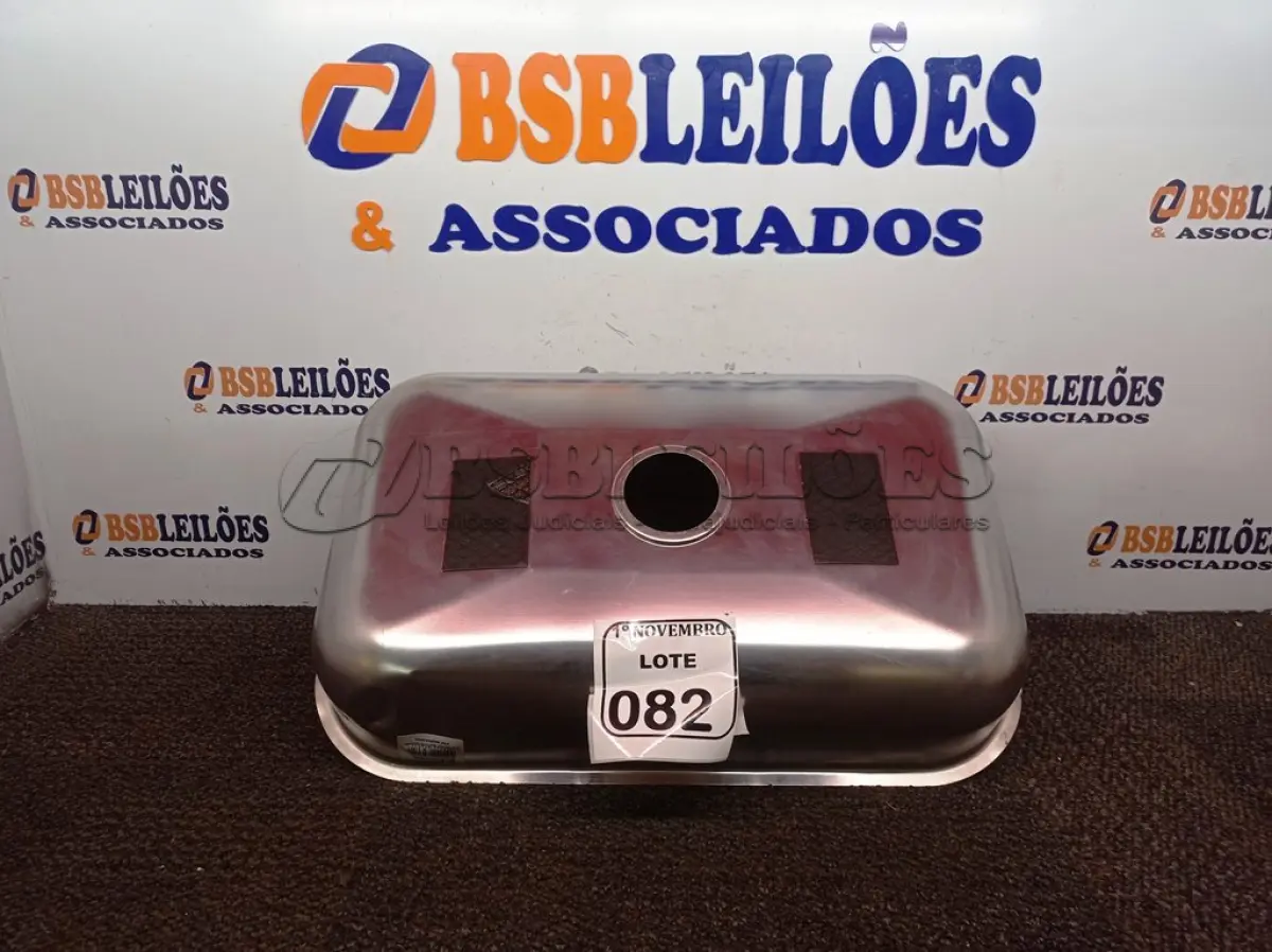 LOTE 082 - 01 CUBA INOX N2 AÇO 430 3.1/2 56X34X14 FABRINO (NOVA). (NO ESTADO) ATENÇÃO! FAZER A VISITAÇÃO ANTES DE ARREMATAR, NÃO SABEMOS SE FUNCIONA. LEILÃO NÃO TEM GARANTIA E NEM DEVOLUÇÃO, SUJEITO A POSSÍVEIS AVARIAS VISÍVEIS/OCULTAS E/OU AUSÊNCIA DE COMPONENTES.