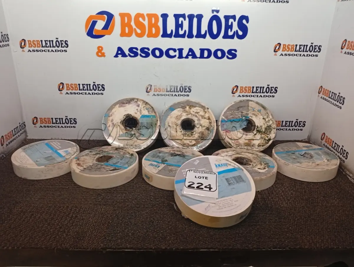 LOTE 224 - 09 ROLOS DE FITAS P/JUNTAS DE PAPEL MICRO PERFURADO. (NO ESTADO) ATENÇÃO! FAZER A VISITAÇÃO ANTES DE ARREMATAR, NÃO SABEMOS SE FUNCIONA. LEILÃO NÃO TEM GARANTIA E NEM DEVOLUÇÃO, SUJEITO A POSSÍVEIS AVARIAS VISÍVEIS/OCULTAS E/OU AUSÊNCIA DE COMPONENTES.
