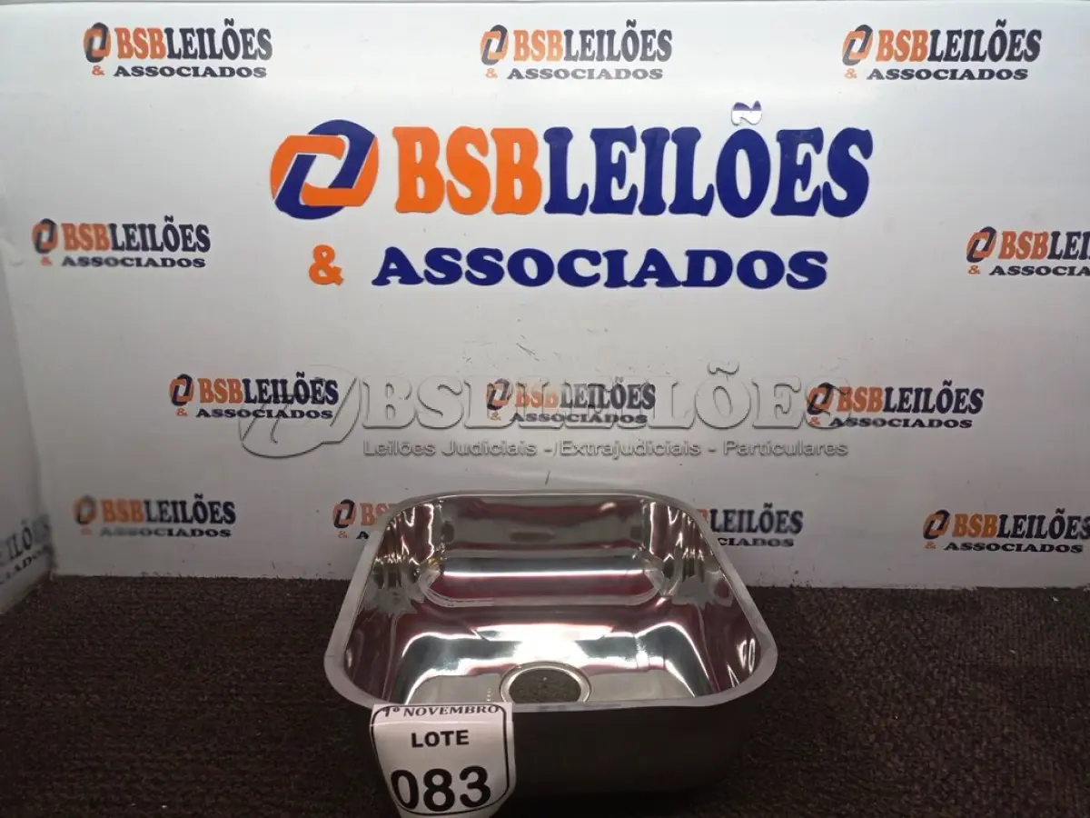 LOTE 083 - 01 CUBA INOX N1 AÇO 430 3.1/2 46X30X14 FABRINOX . (NOVA) (NO ESTADO) ATENÇÃO! FAZER A VISITAÇÃO ANTES DE ARREMATAR, NÃO SABEMOS SE FUNCIONA. LEILÃO NÃO TEM GARANTIA E NEM DEVOLUÇÃO, SUJEITO A POSSÍVEIS AVARIAS VISÍVEIS/OCULTAS E/OU AUSÊNCIA DE COMPONENTES.