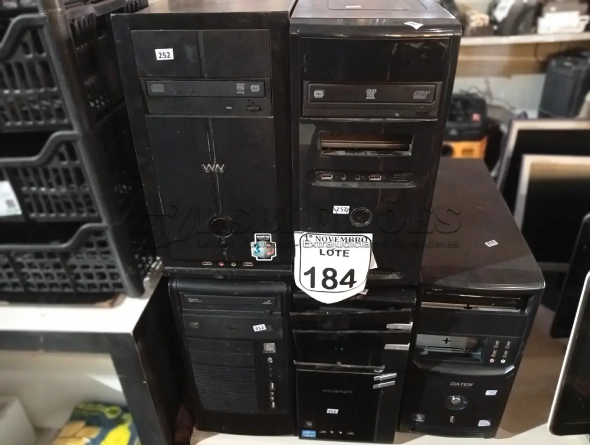 LOTE 184 - 05 CPU’S MARCAS E MODELOS DIVERSOS. (NO ESTADO) ATENÇÃO! FAZER A VISITAÇÃO ANTES DE ARREMATAR, NÃO SABEMOS SE FUNCIONA. LEILÃO NÃO TEM GARANTIA E NEM DEVOLUÇÃO, SUJEITO A POSSÍVEIS AVARIAS VISÍVEIS/OCULTAS E/OU AUSÊNCIA DE COMPONENTES.