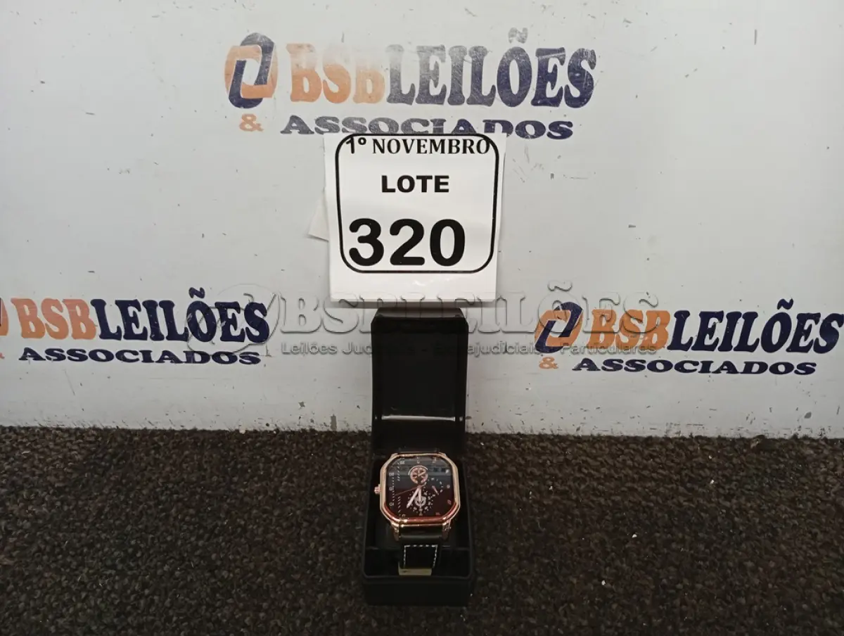 LOTE 320 - 01 RELÓGIO DE PULSO. (NO ESTADO) ATENÇÃO! FAZER A VISITAÇÃO ANTES DE ARREMATAR, NÃO SABEMOS SE FUNCIONA. LEILÃO NÃO TEM GARANTIA E NEM DEVOLUÇÃO, SUJEITO A POSSÍVEIS AVARIAS VISÍVEIS/OCULTAS E/OU AUSÊNCIA DE COMPONENTES.