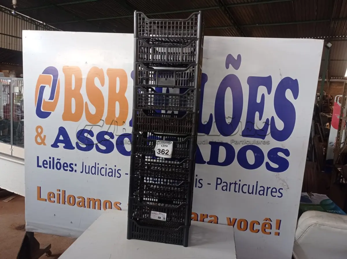 LOTE 362 - 10 CESTAS ORGANIZADORAS NA COR PRETA. (NO ESTADO) ATENÇÃO! FAZER A VISITAÇÃO ANTES DE ARREMATAR, NÃO SABEMOS SE FUNCIONA. LEILÃO NÃO TEM GARANTIA E NEM DEVOLUÇÃO, SUJEITO A POSSÍVEIS AVARIAS VISÍVEIS/OCULTAS E/OU AUSÊNCIA DE COMPONENTES.