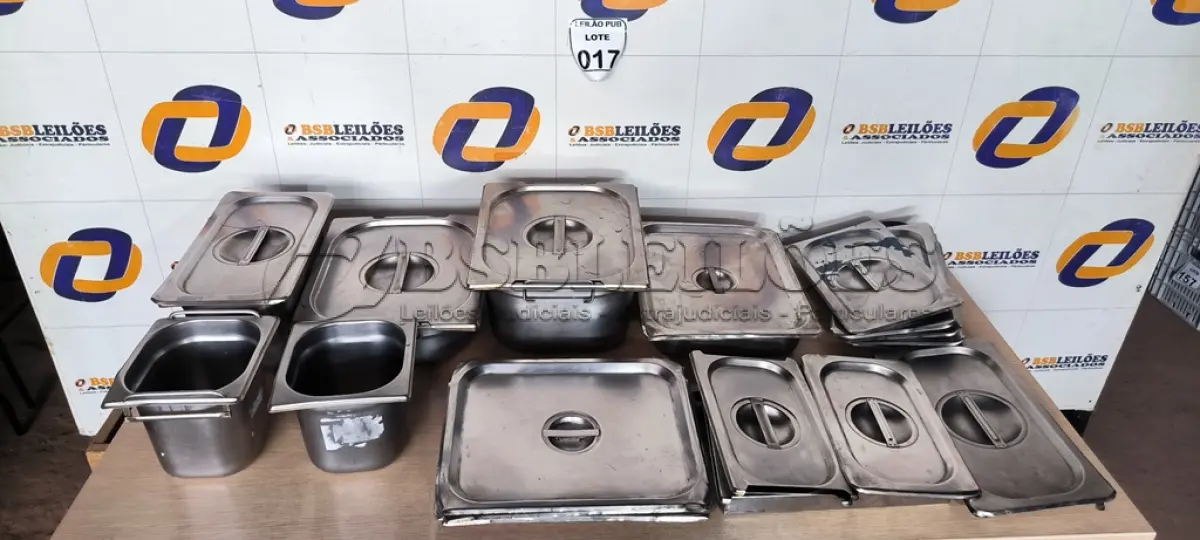 LOTE 017 - 01 LOTE C/CUBAS EM INOX DIVERSAS E CAIXA ORGANIZADORA. (NO ESTADO) ATENÇÃO! FAZER A VISITAÇÃO ANTES DE ARREMATAR, NÃO SABEMOS SE FUNCIONA. LEILÃO NÃO TEM GARANTIA E NEM DEVOLUÇÃO, SUJEITO A POSSÍVEIS AVARIAS VISÍVEIS/OCULTAS E/OU AUSÊNCIA DE COMPONENTES.