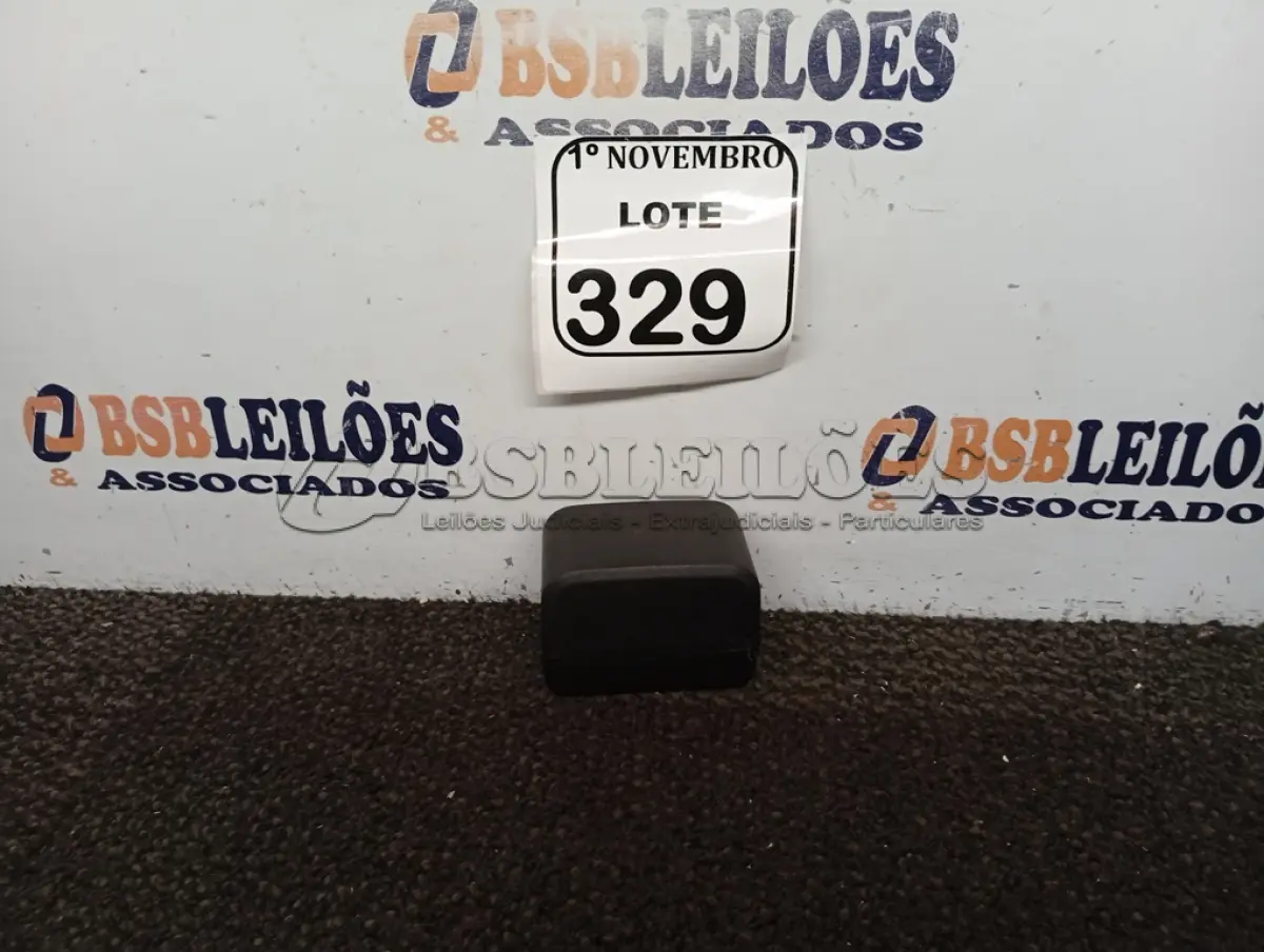 LOTE 329 - 01 RELÓGIO DE PULSO. (NO ESTADO) ATENÇÃO! FAZER A VISITAÇÃO ANTES DE ARREMATAR, NÃO SABEMOS SE FUNCIONA. LEILÃO NÃO TEM GARANTIA E NEM DEVOLUÇÃO, SUJEITO A POSSÍVEIS AVARIAS VISÍVEIS/OCULTAS E/OU AUSÊNCIA DE COMPONENTES.