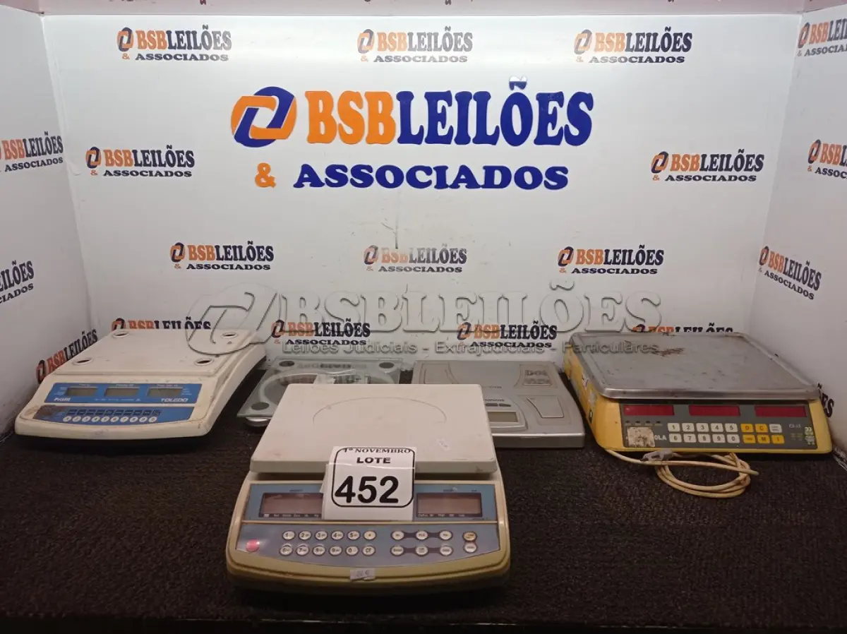 LOTE 452 - 05 BALANÇAS DIGITAIS MARCAS E MODELOS DIVERSOS. (NO ESTADO) ATENÇÃO! FAZER A VISITAÇÃO ANTES DE ARREMATAR, NÃO SABEMOS SE FUNCIONA. LEILÃO NÃO TEM GARANTIA E NEM DEVOLUÇÃO, SUJEITO A POSSÍVEIS AVARIAS VISÍVEIS/OCULTAS E/OU AUSÊNCIA DE COMPONENTES.