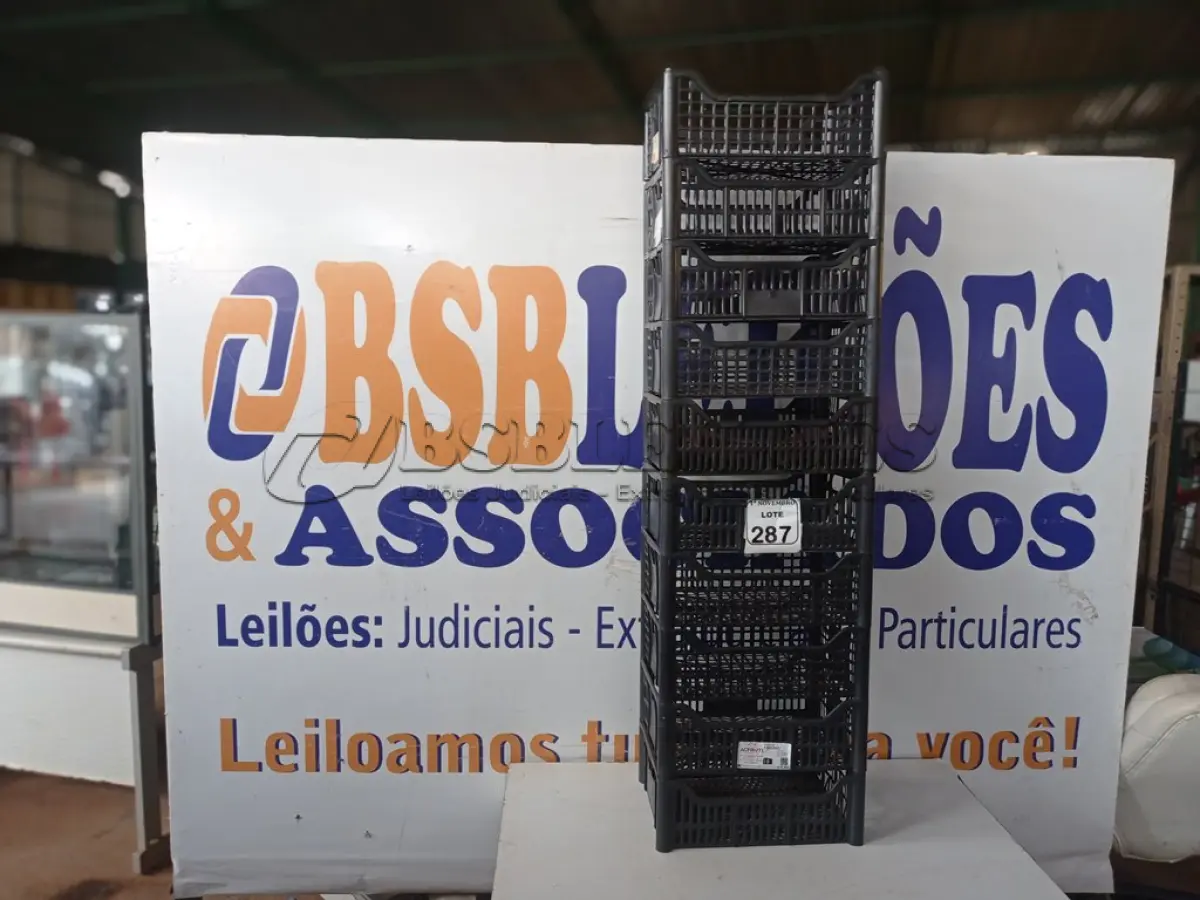 LOTE 287 - 10 CESTAS ORGANIZADORAS NA COR PRETA. (NO ESTADO) ATENÇÃO! FAZER A VISITAÇÃO ANTES DE ARREMATAR, NÃO SABEMOS SE FUNCIONA. LEILÃO NÃO TEM GARANTIA E NEM DEVOLUÇÃO, SUJEITO A POSSÍVEIS AVARIAS VISÍVEIS/OCULTAS E/OU AUSÊNCIA DE COMPONENTES.