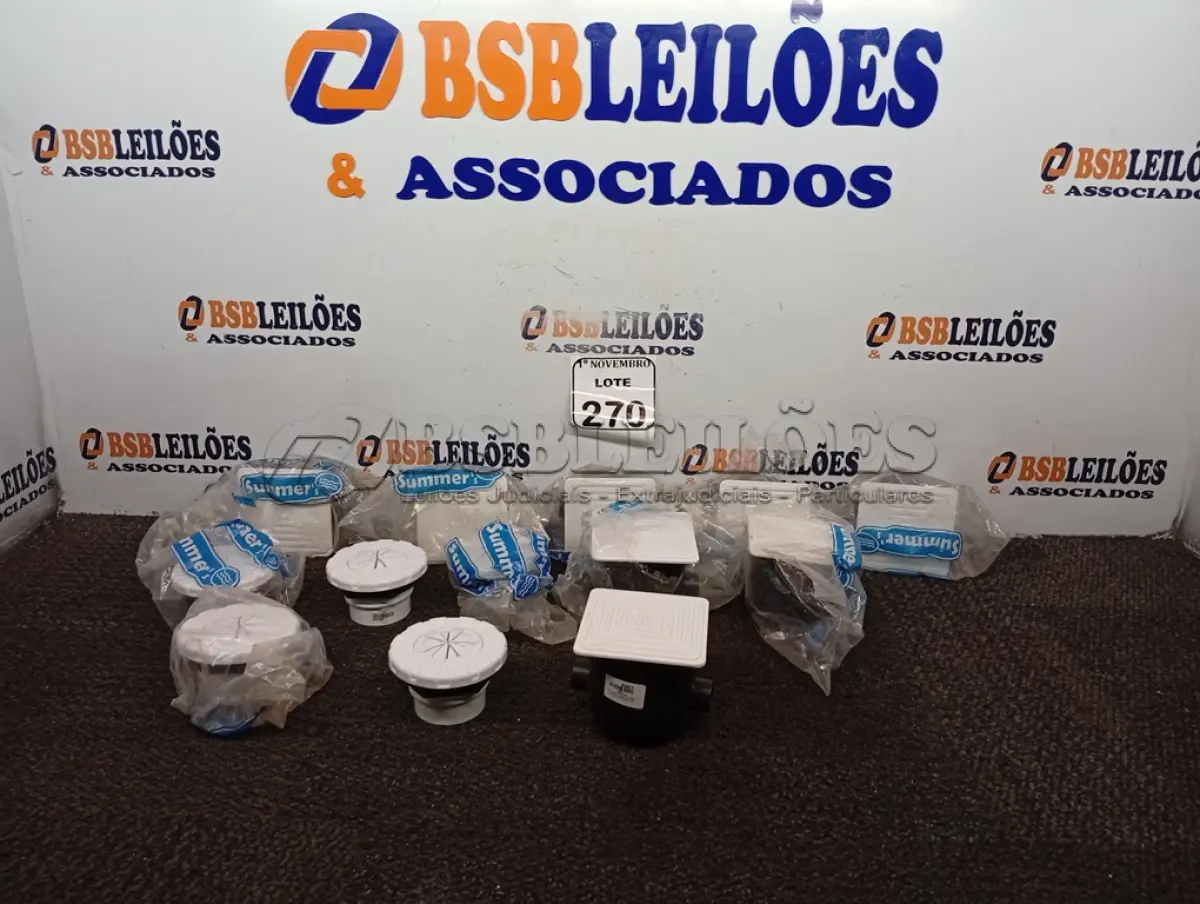 LOTE 270 - 05 DRENOS DE FUNDO P/ PISCINA DE FIBRA E DIVERSAS CAIXAS DE PASSAGEM C/TAMPA MARCA SUMMER. (NO ESTADO) ATENÇÃO! FAZER A VISITAÇÃO ANTES DE ARREMATAR, NÃO SABEMOS SE FUNCIONA. LEILÃO NÃO TEM GARANTIA E NEM DEVOLUÇÃO, SUJEITO A POSSÍVEIS AVARIAS VISÍVEIS/OCULTAS E/OU AUSÊNCIA DE COMPONENTES.