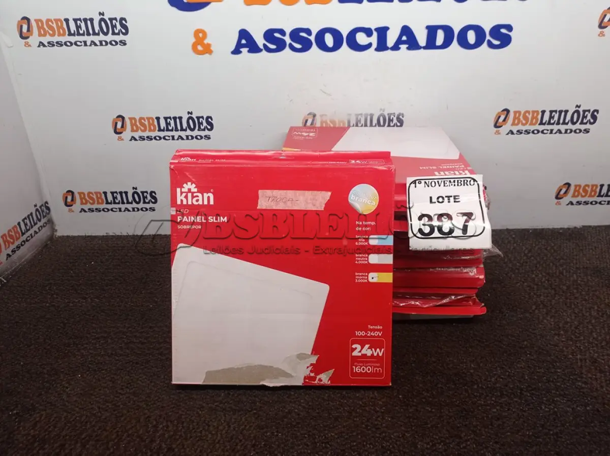 LOTE 387 - 10 LUMINÁRIAS DE LED SOBREPOR PAINEL SLIM KIAN 18W 100-240V.  (NO ESTADO) ATENÇÃO! FAZER A VISITAÇÃO ANTES DE ARREMATAR, NÃO SABEMOS SE FUNCIONA. LEILÃO NÃO TEM GARANTIA E NEM DEVOLUÇÃO, SUJEITO A POSSÍVEIS AVARIAS VISÍVEIS/OCULTAS E/OU AUSÊNCIA DE COMPONENTES.