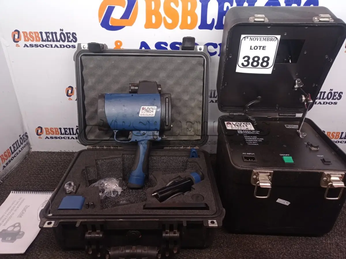 LOTE 388 - 01 RADAR MÓVEL MARCA LASER TECH. (NO ESTADO) ATENÇÃO! FAZER A VISITAÇÃO ANTES DE ARREMATAR, NÃO SABEMOS SE FUNCIONA. LEILÃO NÃO TEM GARANTIA E NEM DEVOLUÇÃO, SUJEITO A POSSÍVEIS AVARIAS VISÍVEIS/OCULTAS E/OU AUSÊNCIA DE COMPONENTES.