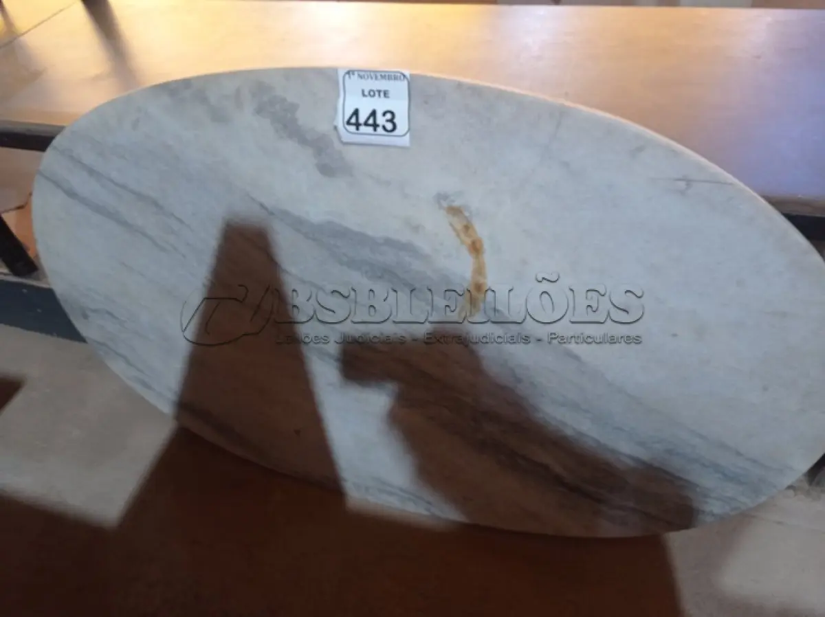 LOTE 443 - 01 PEDRA DE MÁRMORE. (NO ESTADO) ATENÇÃO! FAZER A VISITAÇÃO ANTES DE ARREMATAR, NÃO SABEMOS SE FUNCIONA. LEILÃO NÃO TEM GARANTIA E NEM DEVOLUÇÃO, SUJEITO A POSSÍVEIS AVARIAS VISÍVEIS/OCULTAS E/OU AUSÊNCIA DE COMPONENTES.