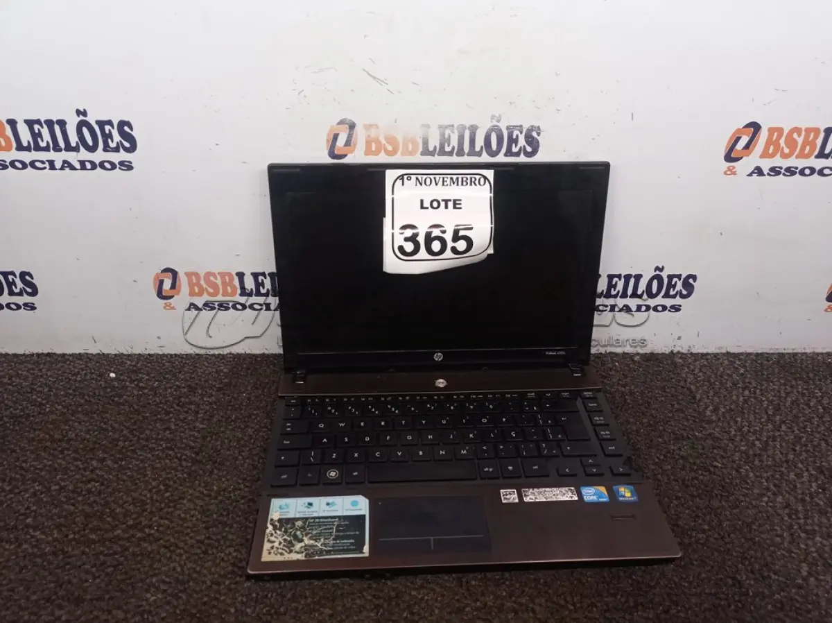 LOTE 365 - 01 NOTEBOOK MARCA HP I3 S/FONTE. (NO ESTADO) ATENÇÃO! FAZER A VISITAÇÃO ANTES DE ARREMATAR, NÃO SABEMOS SE FUNCIONA. LEILÃO NÃO TEM GARANTIA E NEM DEVOLUÇÃO, SUJEITO A POSSÍVEIS AVARIAS VISÍVEIS/OCULTAS E/OU AUSÊNCIA DE COMPONENTES.