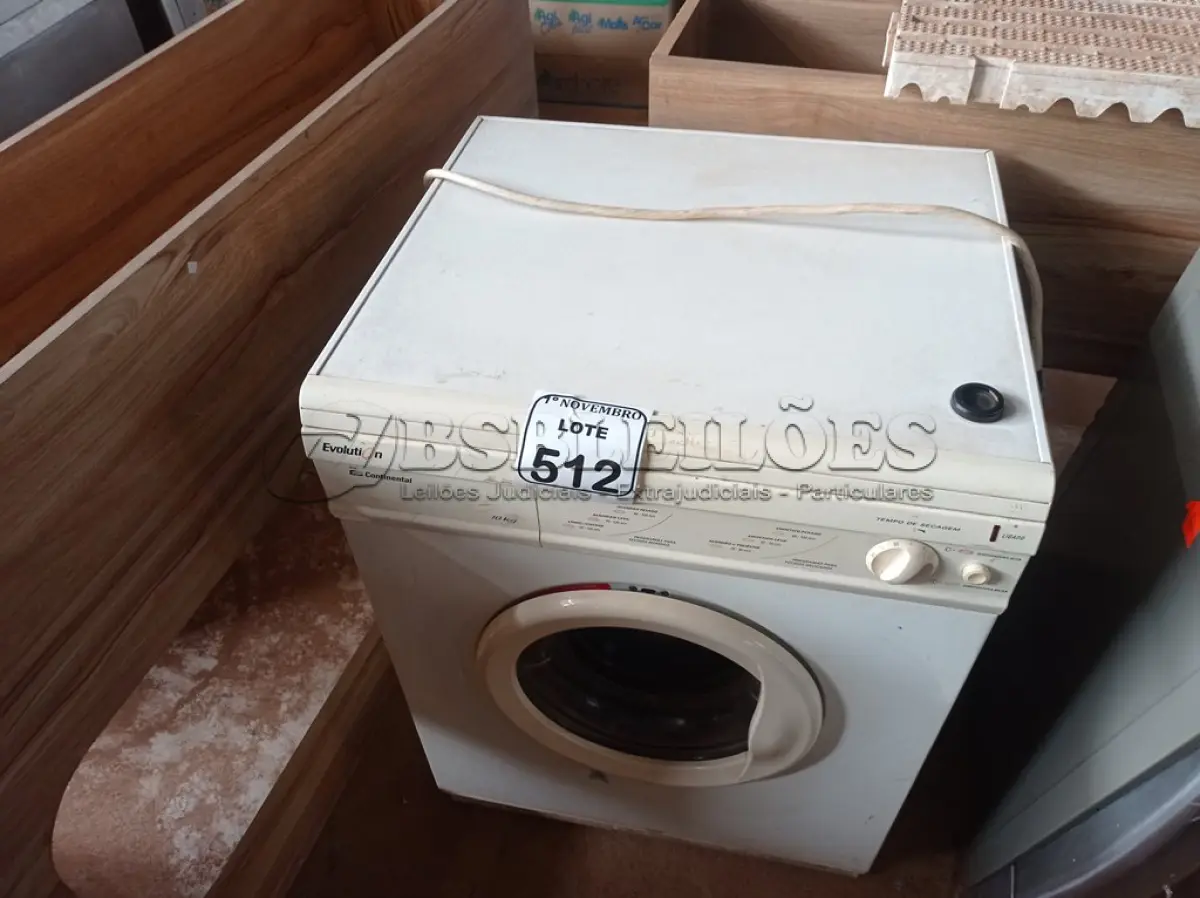 LOTE 512 - 01 MÁQUINA DE LAVAR ROUPAS 10KG EVOLUTION. (NO ESTADO) ATENÇÃO! FAZER A VISITAÇÃO ANTES DE ARREMATAR, NÃO SABEMOS SE FUNCIONA. LEILÃO NÃO TEM GARANTIA E NEM DEVOLUÇÃO, SUJEITO A POSSÍVEIS AVARIAS VISÍVEIS/OCULTAS E/OU AUSÊNCIA DE COMPONENTES.