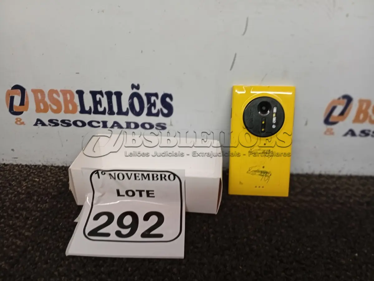 LOTE 292 - 01 CELULAR NOKIA. (NO ESTADO) ATENÇÃO! FAZER A VISITAÇÃO ANTES DE ARREMATAR, NÃO SABEMOS SE FUNCIONA. LEILÃO NÃO TEM GARANTIA E NEM DEVOLUÇÃO, SUJEITO A POSSÍVEIS AVARIAS VISÍVEIS/OCULTAS E/OU AUSÊNCIA DE COMPONENTES.
