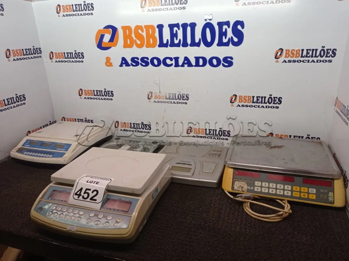 LOTE 452 - 05 BALANÇAS DIGITAIS MARCAS E MODELOS DIVERSOS. (NO ESTADO) ATENÇÃO! FAZER A VISITAÇÃO ANTES DE ARREMATAR, NÃO SABEMOS SE FUNCIONA. LEILÃO NÃO TEM GARANTIA E NEM DEVOLUÇÃO, SUJEITO A POSSÍVEIS AVARIAS VISÍVEIS/OCULTAS E/OU AUSÊNCIA DE COMPONENTES.