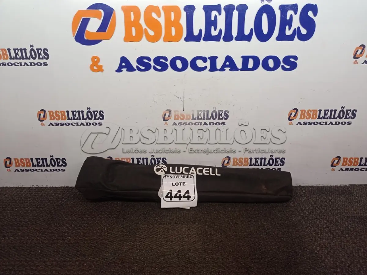 LOTE 444 - 01 TRIPÉ P/ CÂMERA MARCA TOMATE MTG-3016. (NO ESTADO) ATENÇÃO! FAZER A VISITAÇÃO ANTES DE ARREMATAR, NÃO SABEMOS SE FUNCIONA. LEILÃO NÃO TEM GARANTIA E NEM DEVOLUÇÃO, SUJEITO A POSSÍVEIS AVARIAS VISÍVEIS/OCULTAS E/OU AUSÊNCIA DE COMPONENTES.