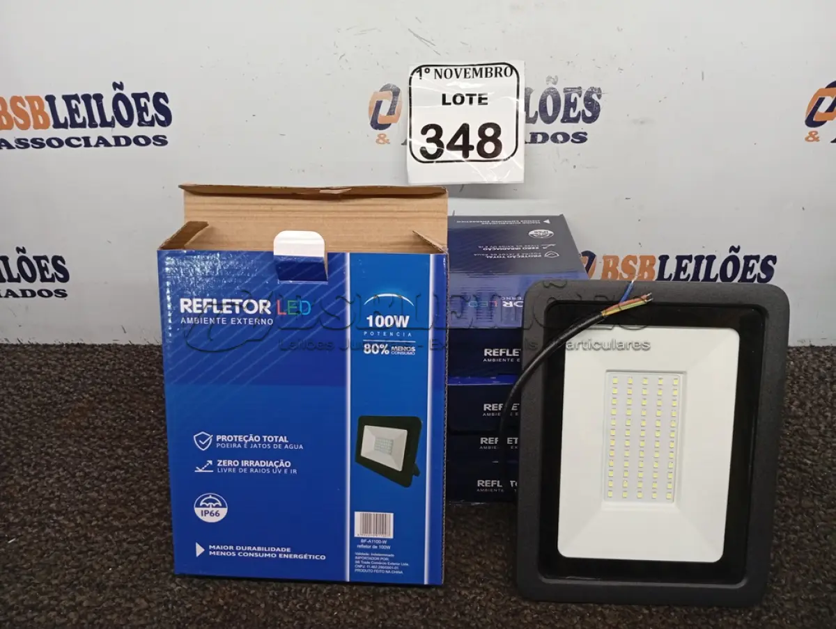 LOTE 348 - 05 REFLETORES LED AMBIENTE EXTERNO100W. (NO ESTADO) ATENÇÃO! FAZER A VISITAÇÃO ANTES DE ARREMATAR, NÃO SABEMOS SE FUNCIONA. LEILÃO NÃO TEM GARANTIA E NEM DEVOLUÇÃO, SUJEITO A POSSÍVEIS AVARIAS VISÍVEIS/OCULTAS E/OU AUSÊNCIA DE COMPONENTES.