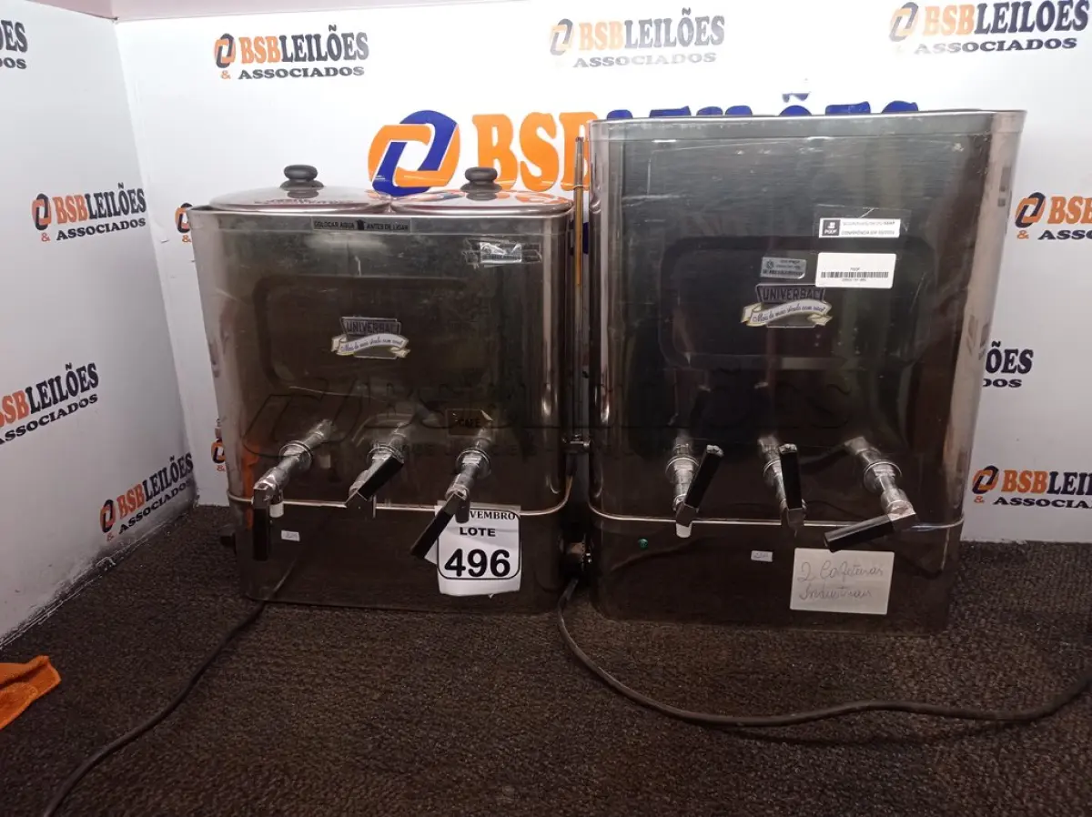 LOTE 496 - 02 CAFETEIRAS EM INOX MARCA UNIVERSAL. (NO ESTADO) ATENÇÃO! FAZER A VISITAÇÃO ANTES DE ARREMATAR, NÃO SABEMOS SE FUNCIONA. LEILÃO NÃO TEM GARANTIA E NEM DEVOLUÇÃO, SUJEITO A POSSÍVEIS AVARIAS VISÍVEIS/OCULTAS E/OU AUSÊNCIA DE COMPONENTES.