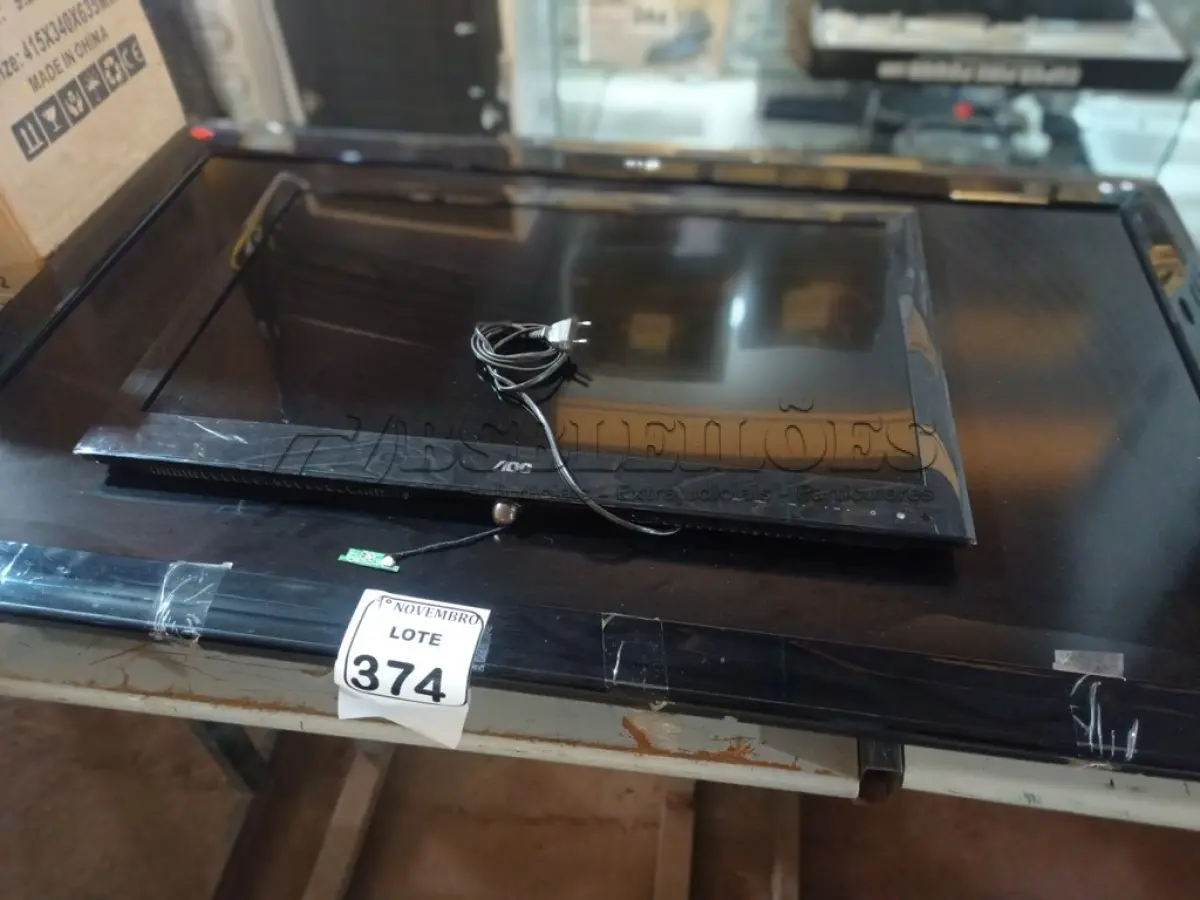 LOTE 374 - 01 TV LG “52” POLEGADAS E 01 TV AOC “32” POLEGADAS P/ RETIRADA DE PEÇAS. (NO ESTADO) ATENÇÃO! FAZER A VISITAÇÃO ANTES DE ARREMATAR, NÃO SABEMOS SE FUNCIONA. LEILÃO NÃO TEM GARANTIA E NEM DEVOLUÇÃO, SUJEITO A POSSÍVEIS AVARIAS VISÍVEIS/OCULTAS E/OU AUSÊNCIA DE COMPONENTES.