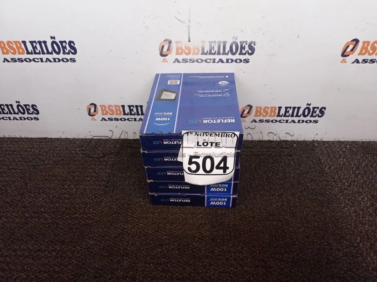 LOTE 504 - 05 REFLETORES LED AMBIENTE EXTERNO100W. (NO ESTADO) ATENÇÃO! FAZER A VISITAÇÃO ANTES DE ARREMATAR, NÃO SABEMOS SE FUNCIONA. LEILÃO NÃO TEM GARANTIA E NEM DEVOLUÇÃO, SUJEITO A POSSÍVEIS AVARIAS VISÍVEIS/OCULTAS E/OU AUSÊNCIA DE COMPONENTES.