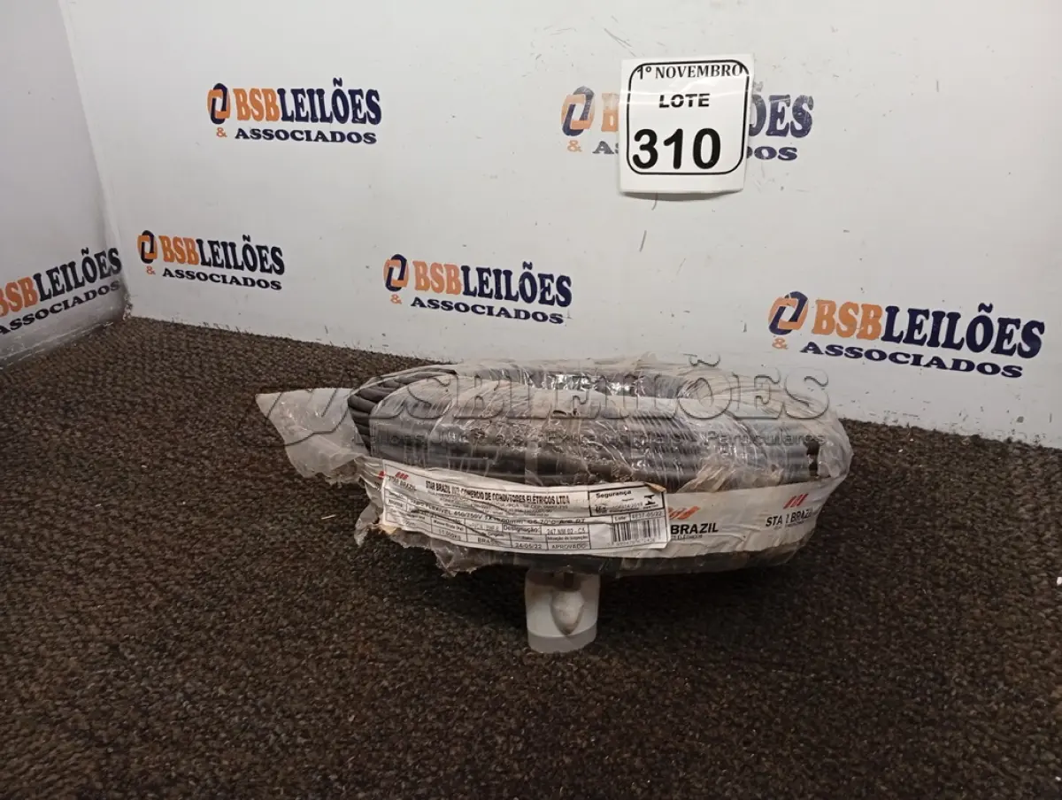 LOTE 310 - 01 ROLO DE FIO FLEXÍVEL 1X10,00MM NA COR PRETA. (NO ESTADO) ATENÇÃO! FAZER A VISITAÇÃO ANTES DE ARREMATAR, NÃO SABEMOS SE FUNCIONA. LEILÃO NÃO TEM GARANTIA E NEM DEVOLUÇÃO, SUJEITO A POSSÍVEIS AVARIAS VISÍVEIS/OCULTAS E/OU AUSÊNCIA DE COMPONENTES.