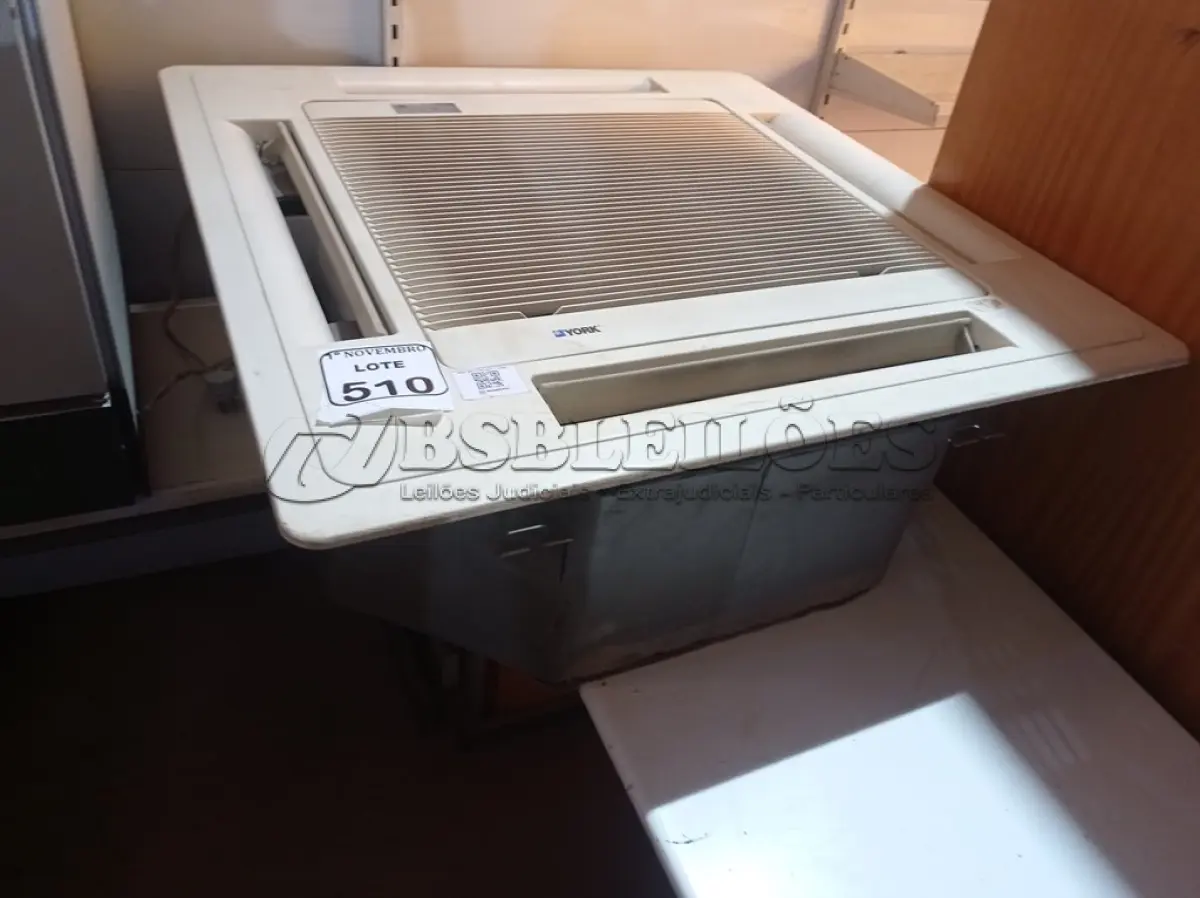 LOTE 510 - 01 EVAPORADORA DE TETO K7 MARCA YORK. (NO ESTADO) ATENÇÃO! FAZER A VISITAÇÃO ANTES DE ARREMATAR, NÃO SABEMOS SE FUNCIONA. LEILÃO NÃO TEM GARANTIA E NEM DEVOLUÇÃO, SUJEITO A POSSÍVEIS AVARIAS VISÍVEIS/OCULTAS E/OU AUSÊNCIA DE COMPONENTES.