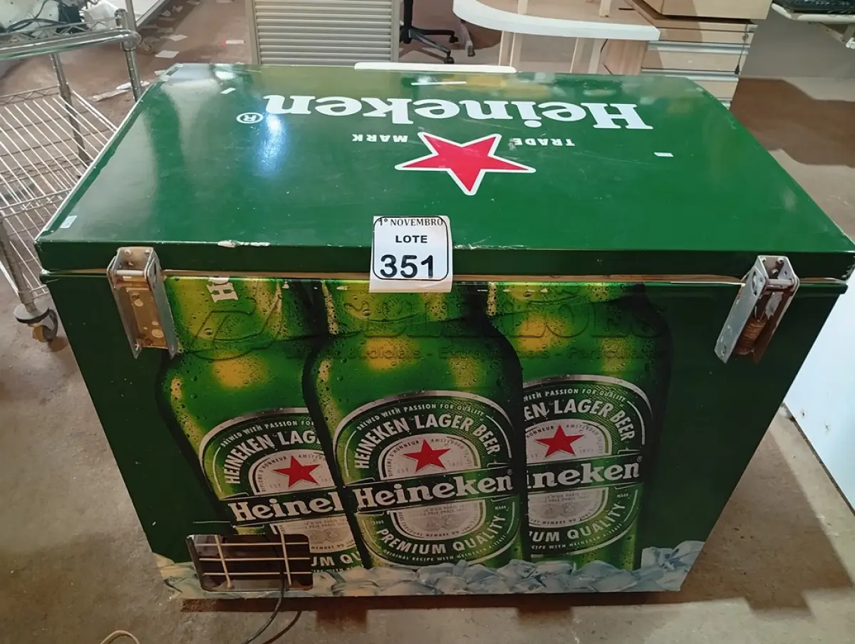 LOTE 351 - 01 FREEZER HORIZONTAL C/01 TAMPA. (NO ESTADO) ATENÇÃO! FAZER A VISITAÇÃO ANTES DE ARREMATAR, NÃO SABEMOS SE FUNCIONA. LEILÃO NÃO TEM GARANTIA E NEM DEVOLUÇÃO, SUJEITO A POSSÍVEIS AVARIAS VISÍVEIS/OCULTAS E/OU AUSÊNCIA DE COMPONENTES.