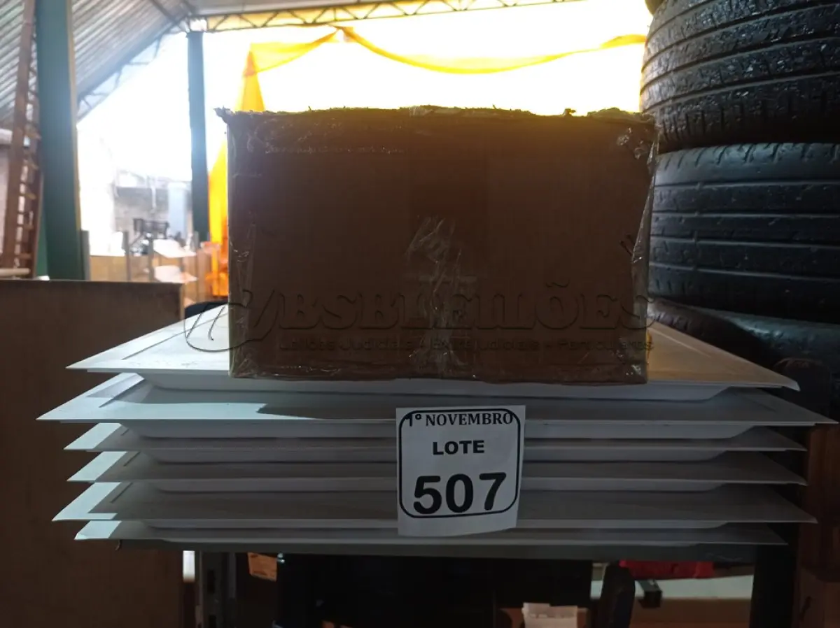 LOTE 507 - 06 PAINÉIS DE LED. (NO ESTADO) ATENÇÃO! FAZER A VISITAÇÃO ANTES DE ARREMATAR, NÃO SABEMOS SE FUNCIONA. LEILÃO NÃO TEM GARANTIA E NEM DEVOLUÇÃO, SUJEITO A POSSÍVEIS AVARIAS VISÍVEIS/OCULTAS E/OU AUSÊNCIA DE COMPONENTES.