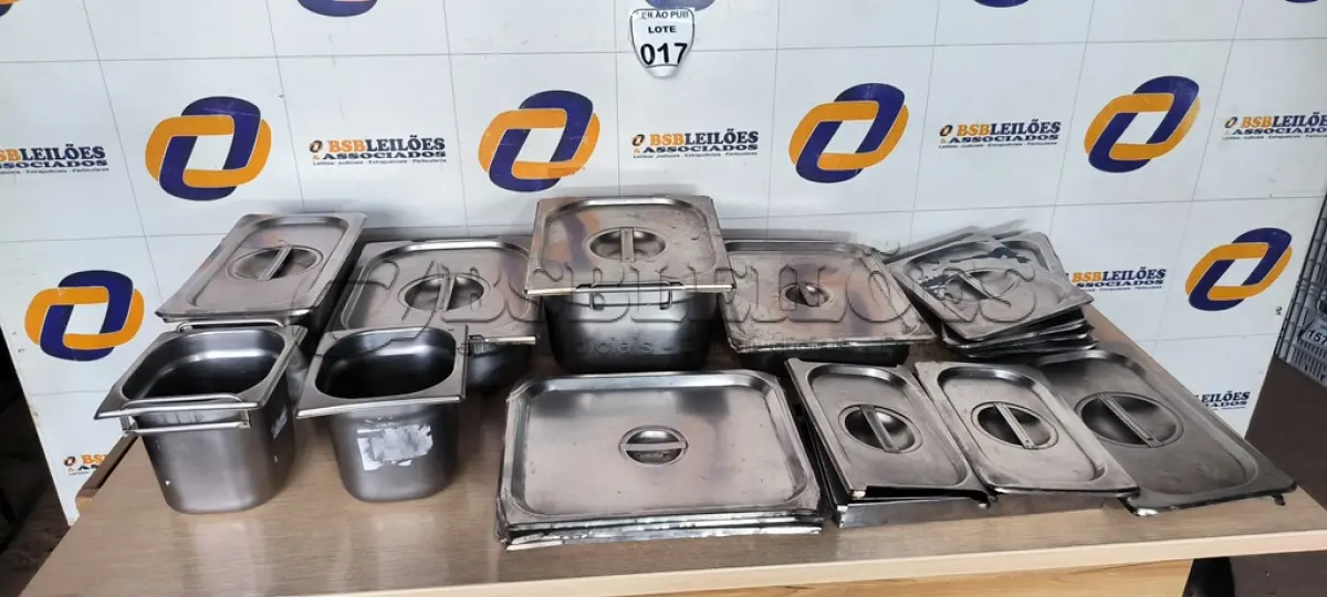 LOTE 017 - 01 LOTE C/CUBAS EM INOX DIVERSAS E CAIXA ORGANIZADORA. (NO ESTADO) ATENÇÃO! FAZER A VISITAÇÃO ANTES DE ARREMATAR, NÃO SABEMOS SE FUNCIONA. LEILÃO NÃO TEM GARANTIA E NEM DEVOLUÇÃO, SUJEITO A POSSÍVEIS AVARIAS VISÍVEIS/OCULTAS E/OU AUSÊNCIA DE COMPONENTES.
