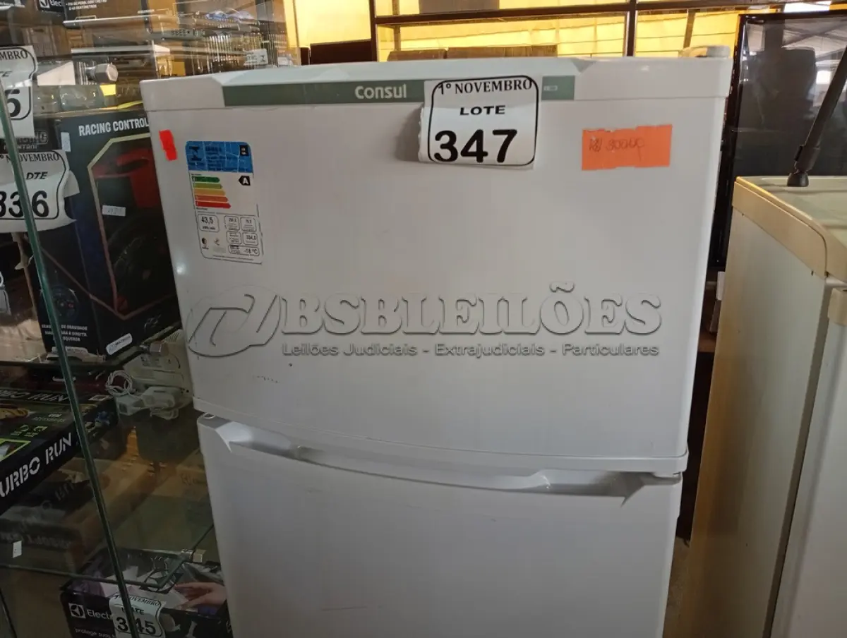 LOTE 347 - 01 GELADEIRA CONSUL 220V. (NO ESTADO) ATENÇÃO! FAZER A VISITAÇÃO ANTES DE ARREMATAR, NÃO SABEMOS SE FUNCIONA. LEILÃO NÃO TEM GARANTIA E NEM DEVOLUÇÃO, SUJEITO A POSSÍVEIS AVARIAS VISÍVEIS/OCULTAS E/OU AUSÊNCIA DE COMPONENTES.
