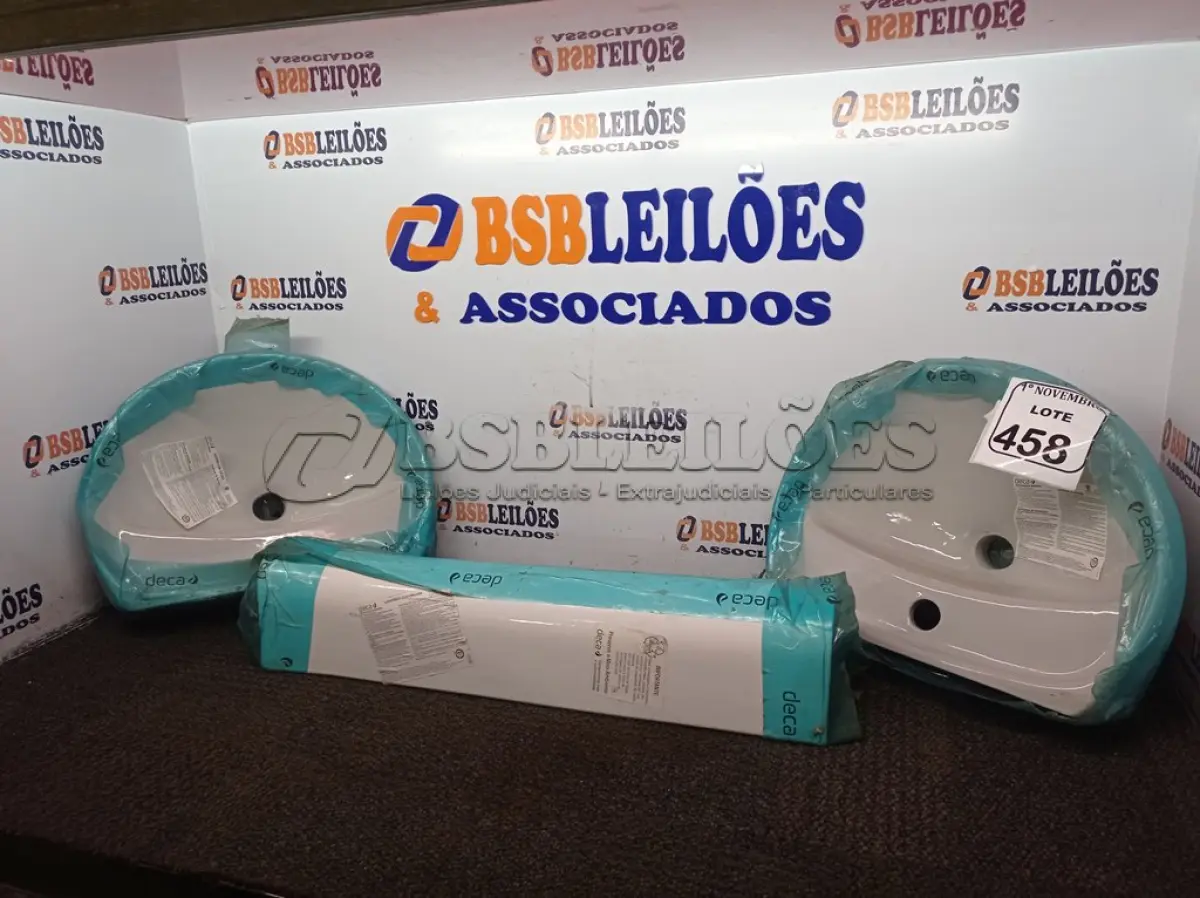 LOTE 458 - 02 LAVATÓRIOS SENDO 01 C/COLUNA. (NO ESTADO) ATENÇÃO! FAZER A VISITAÇÃO ANTES DE ARREMATAR, NÃO SABEMOS SE FUNCIONA. LEILÃO NÃO TEM GARANTIA E NEM DEVOLUÇÃO, SUJEITO A POSSÍVEIS AVARIAS VISÍVEIS/OCULTAS E/OU AUSÊNCIA DE COMPONENTES.