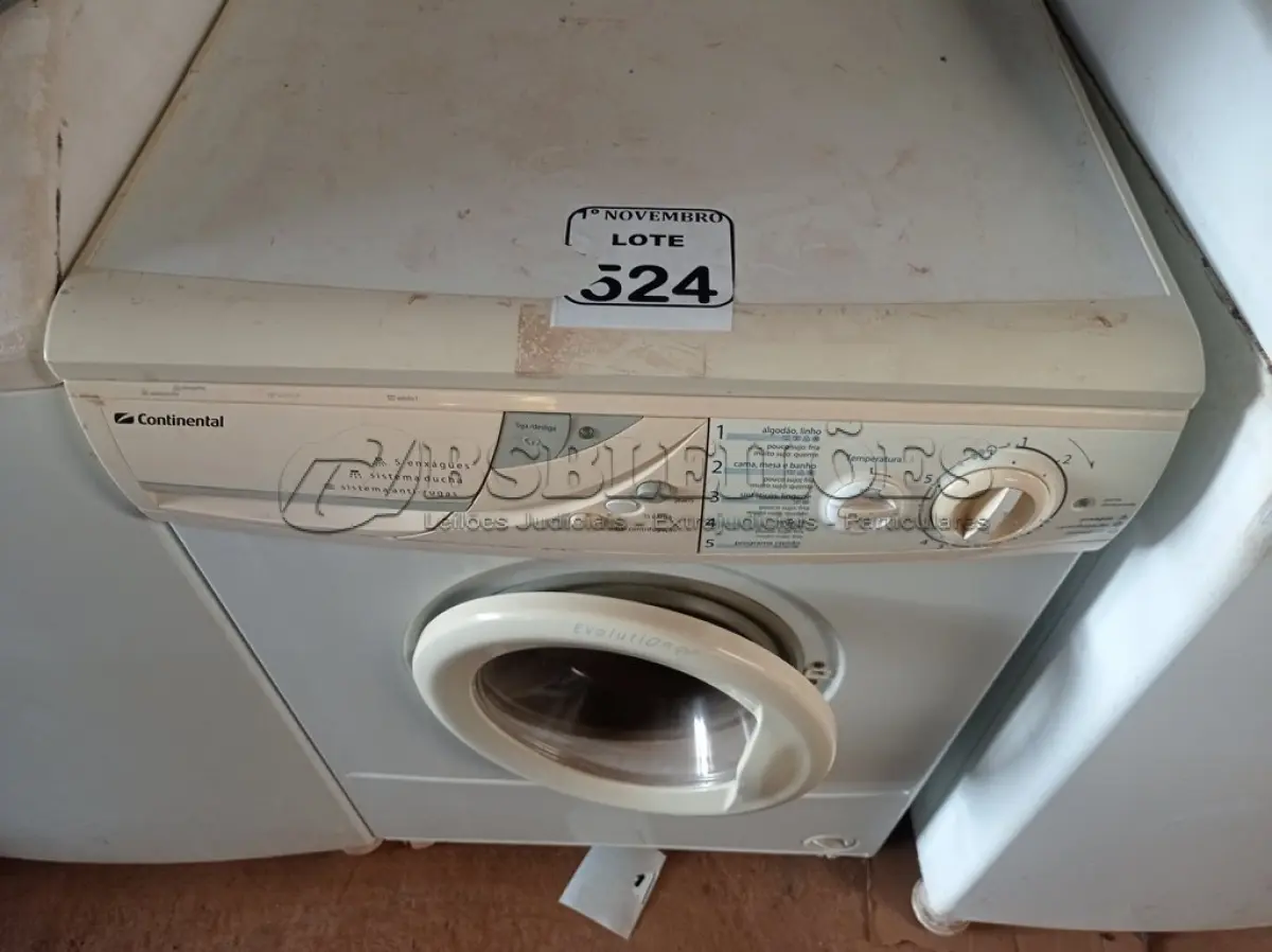 LOTE 524 - 01 MÁQUINA DE LAVAR ROUPAS CONTINENTAL. (NO ESTADO) ATENÇÃO! FAZER A VISITAÇÃO ANTES DE ARREMATAR, NÃO SABEMOS SE FUNCIONA. LEILÃO NÃO TEM GARANTIA E NEM DEVOLUÇÃO, SUJEITO A POSSÍVEIS AVARIAS VISÍVEIS/OCULTAS E/OU AUSÊNCIA DE COMPONENTES.