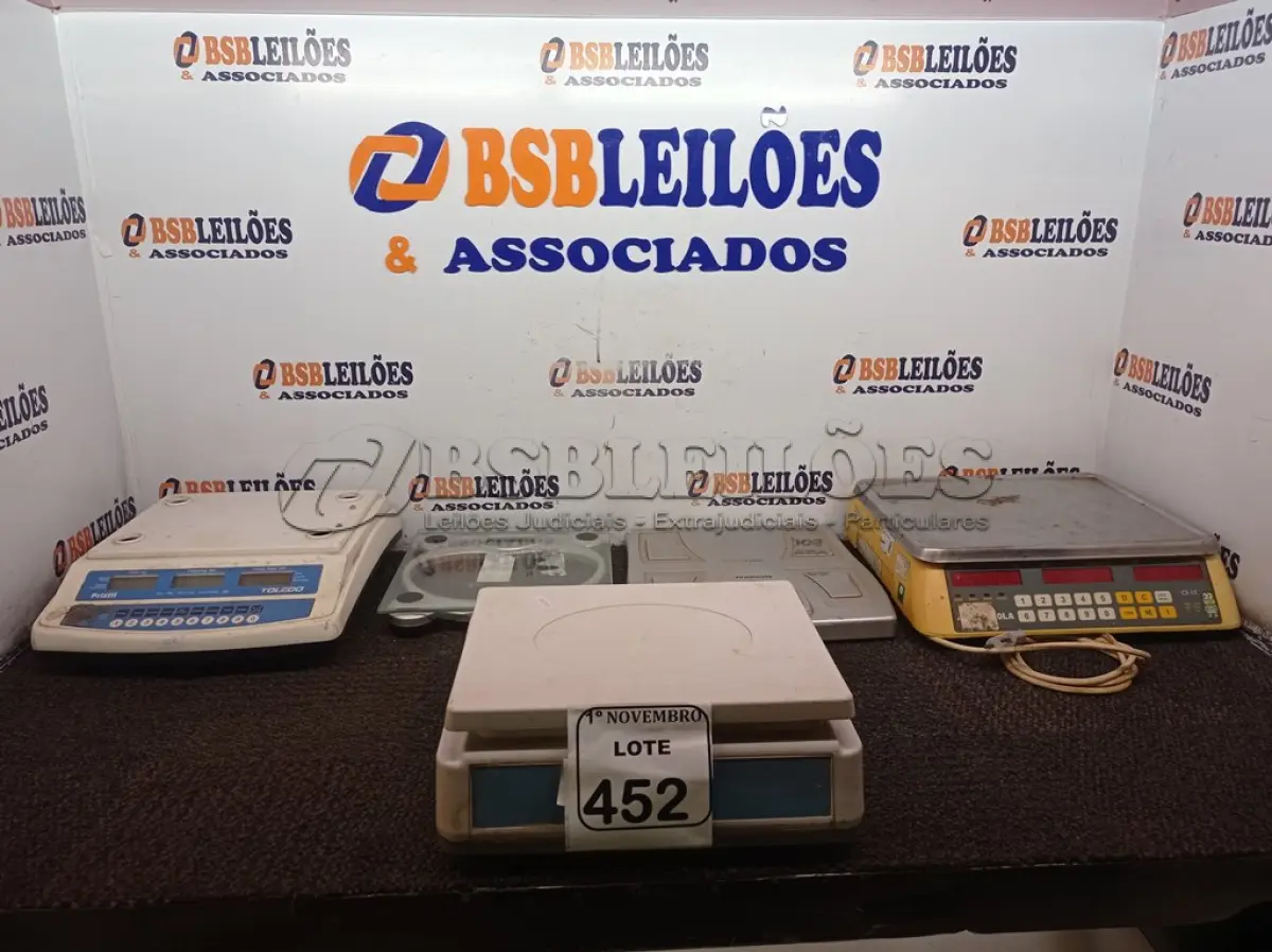 LOTE 452 - 05 BALANÇAS DIGITAIS MARCAS E MODELOS DIVERSOS. (NO ESTADO) ATENÇÃO! FAZER A VISITAÇÃO ANTES DE ARREMATAR, NÃO SABEMOS SE FUNCIONA. LEILÃO NÃO TEM GARANTIA E NEM DEVOLUÇÃO, SUJEITO A POSSÍVEIS AVARIAS VISÍVEIS/OCULTAS E/OU AUSÊNCIA DE COMPONENTES.