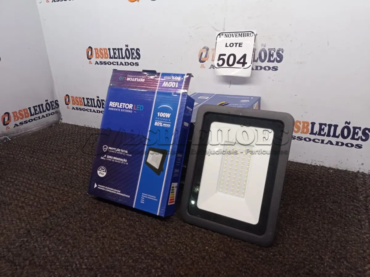 LOTE 504 - 05 REFLETORES LED AMBIENTE EXTERNO100W. (NO ESTADO) ATENÇÃO! FAZER A VISITAÇÃO ANTES DE ARREMATAR, NÃO SABEMOS SE FUNCIONA. LEILÃO NÃO TEM GARANTIA E NEM DEVOLUÇÃO, SUJEITO A POSSÍVEIS AVARIAS VISÍVEIS/OCULTAS E/OU AUSÊNCIA DE COMPONENTES.