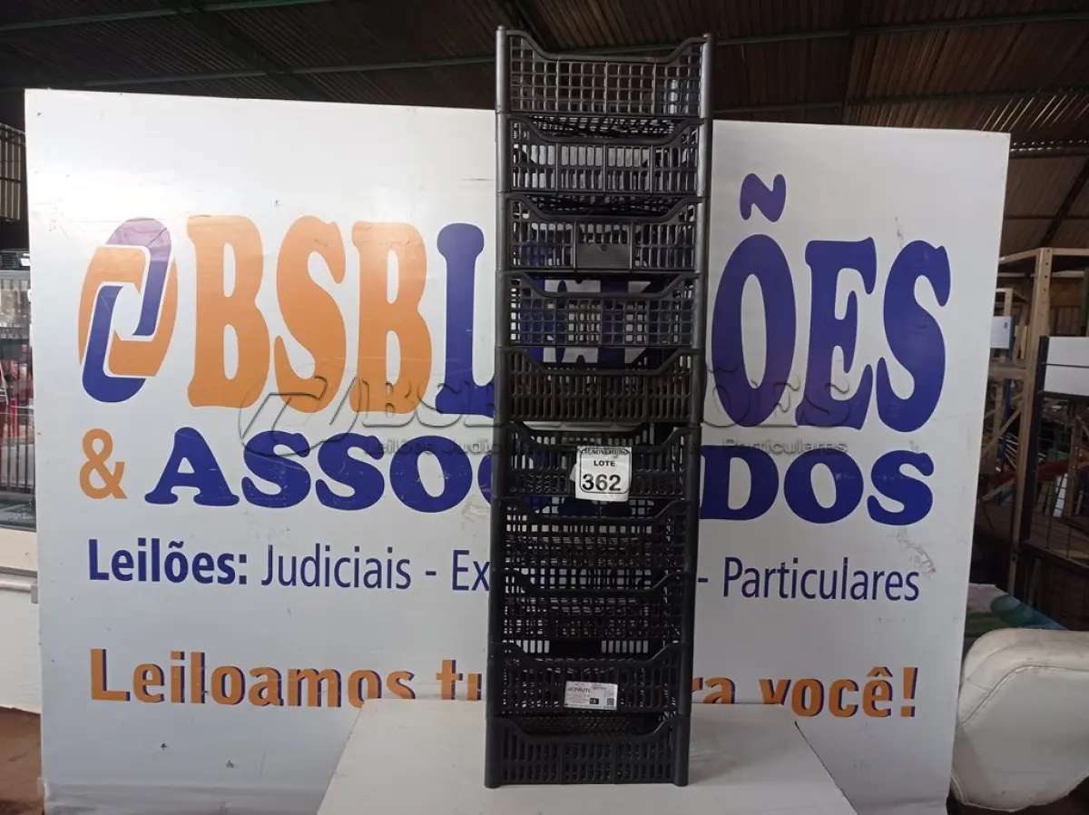 LOTE 362 - 10 CESTAS ORGANIZADORAS NA COR PRETA. (NO ESTADO) ATENÇÃO! FAZER A VISITAÇÃO ANTES DE ARREMATAR, NÃO SABEMOS SE FUNCIONA. LEILÃO NÃO TEM GARANTIA E NEM DEVOLUÇÃO, SUJEITO A POSSÍVEIS AVARIAS VISÍVEIS/OCULTAS E/OU AUSÊNCIA DE COMPONENTES.