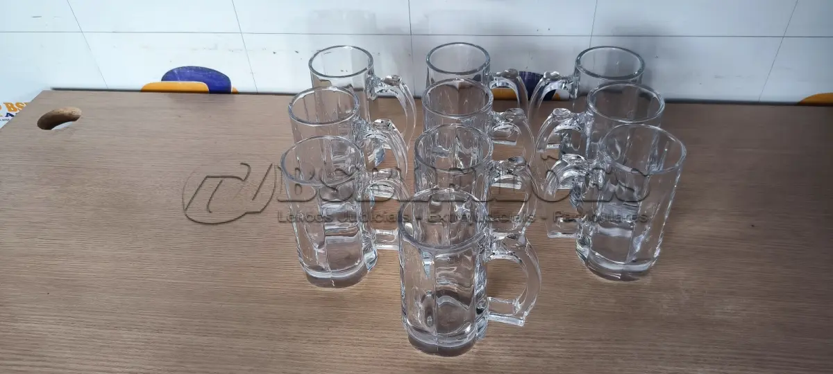 LOTE 015 - 10 CANECAS DE VIDRO PARA CHOPP. (NO ESTADO) ATENÇÃO! FAZER A VISITAÇÃO ANTES DE ARREMATAR, NÃO SABEMOS SE FUNCIONA. LEILÃO NÃO TEM GARANTIA E NEM DEVOLUÇÃO, SUJEITO A POSSÍVEIS AVARIAS VISÍVEIS/OCULTAS E/OU AUSÊNCIA DE COMPONENTES.