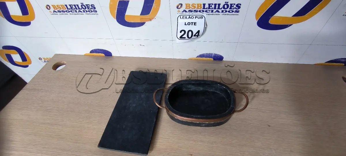 LOTE 204 - 01 TÁBUA DE PEDRA E 01 TRAVESSA DE PEDRA. (NO ESTADO) ATENÇÃO! FAZER A VISITAÇÃO ANTES DE ARREMATAR, NÃO SABEMOS SE FUNCIONA. LEILÃO NÃO TEM GARANTIA E NEM DEVOLUÇÃO, SUJEITO A POSSÍVEIS AVARIAS VISÍVEIS/OCULTAS E/OU AUSÊNCIA DE COMPONENTES.